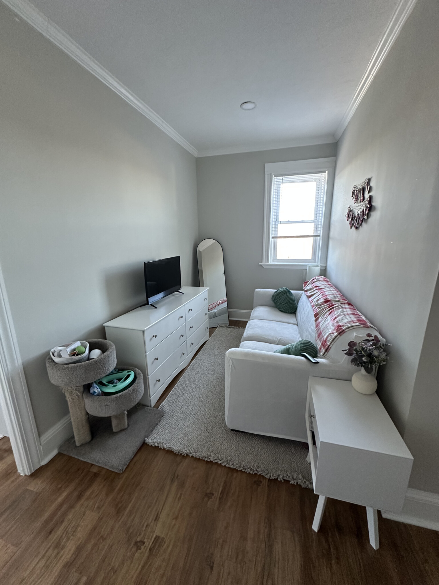Photos of apartment on Commonwealth Ave.,Boston MA 02134