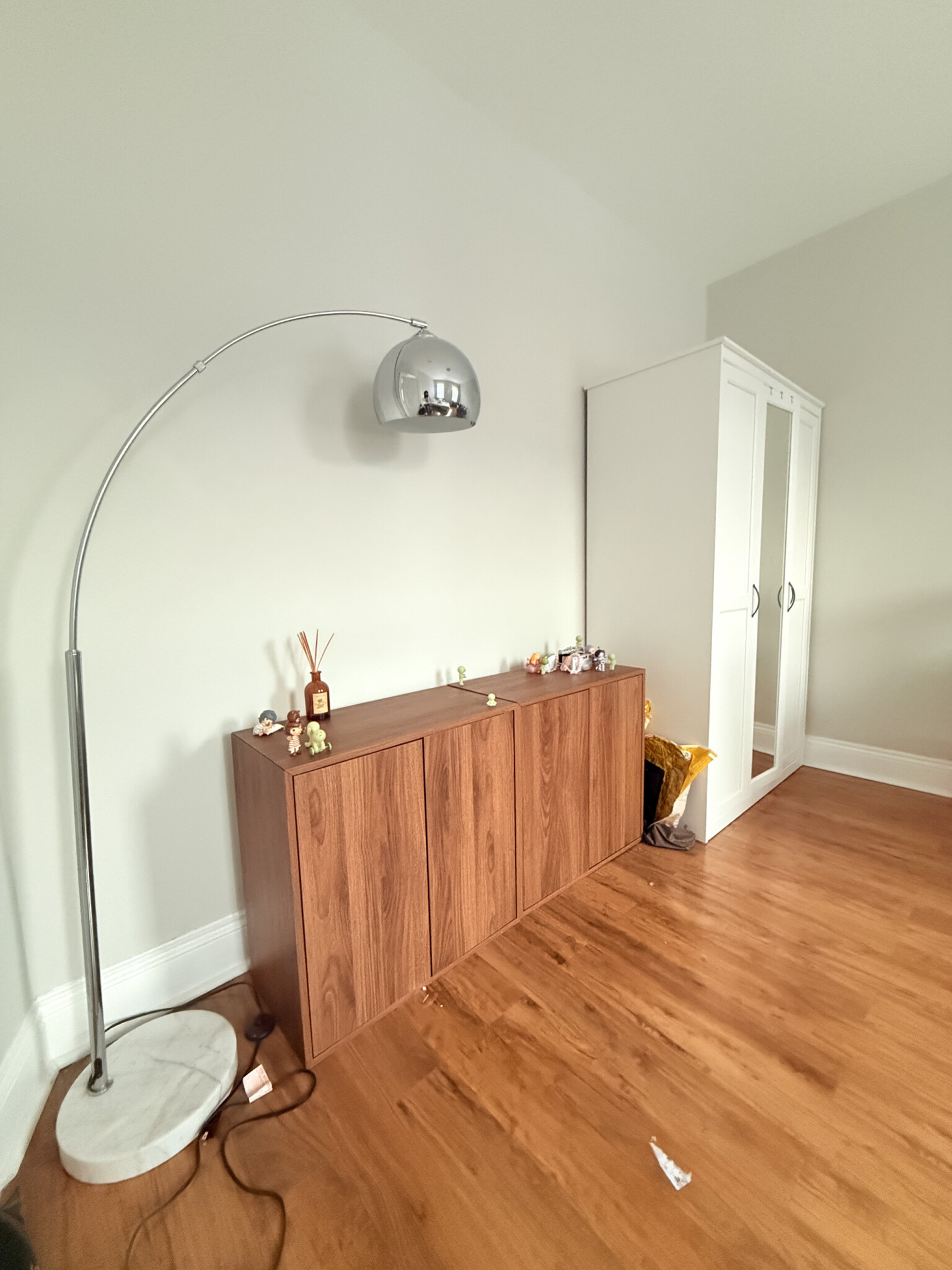 Photos of apartment on Commonwealth Ave.,Boston MA 02134