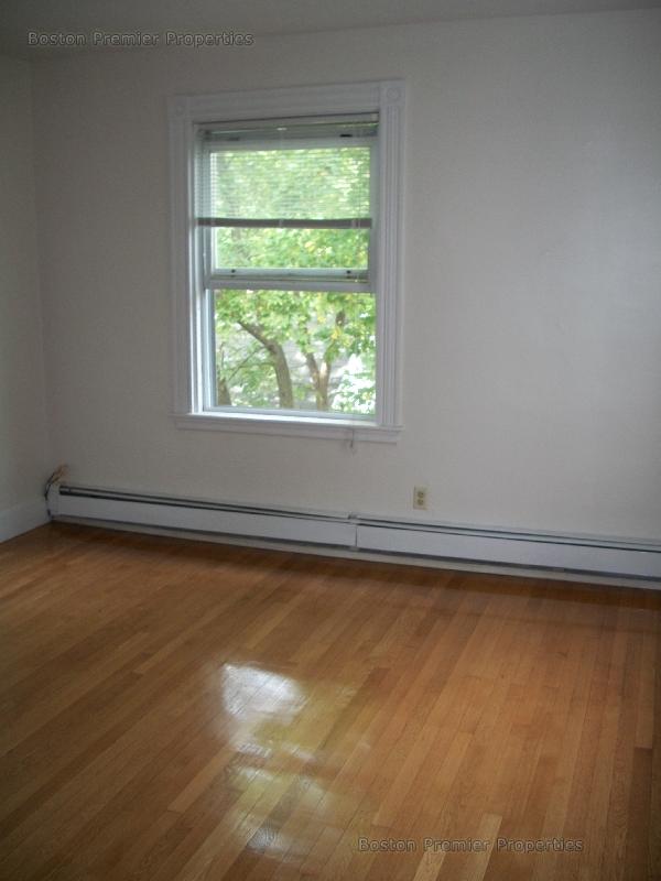 2 bed, 2 bath apartment for rent at 74 Independence Ave Unit 2, Quincy — photo 6 of 11