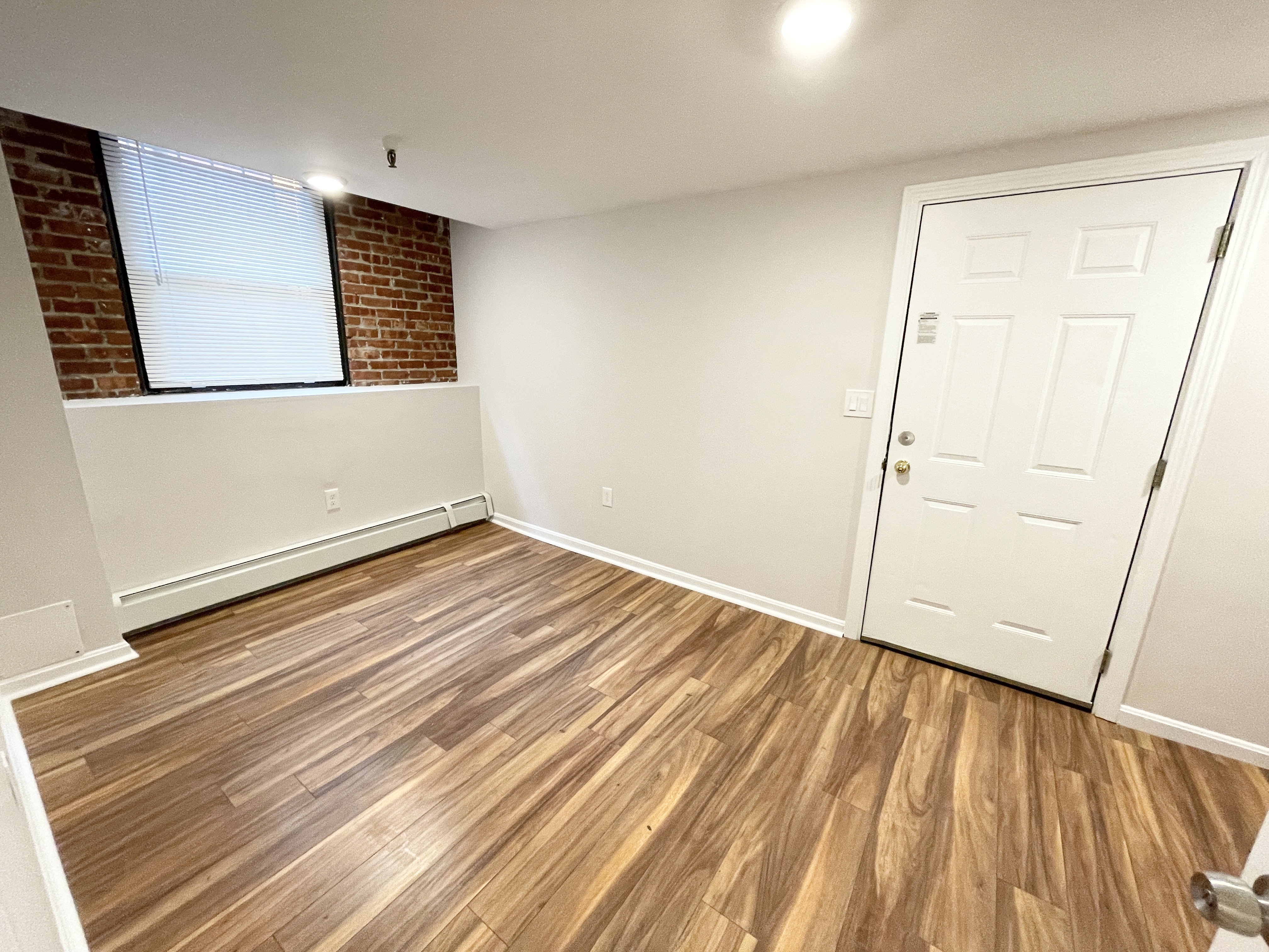 4 bed, 2 bath apartment for rent at 39 Hemenway St Unit 27, Fenway — photo 15 of 21