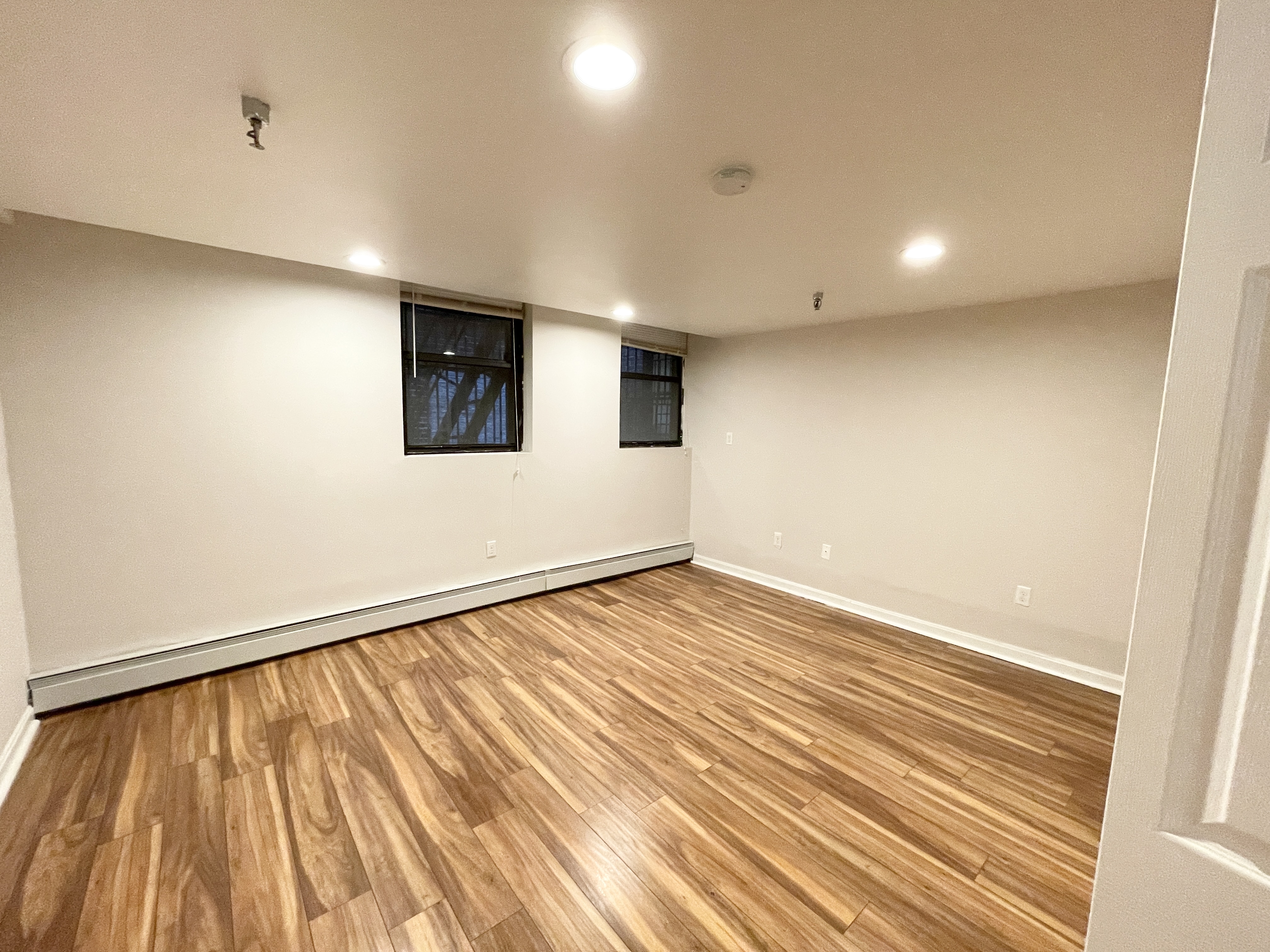 4 bed, 2 bath apartment for rent at 39 Hemenway St Unit 27, Fenway — photo 18 of 21