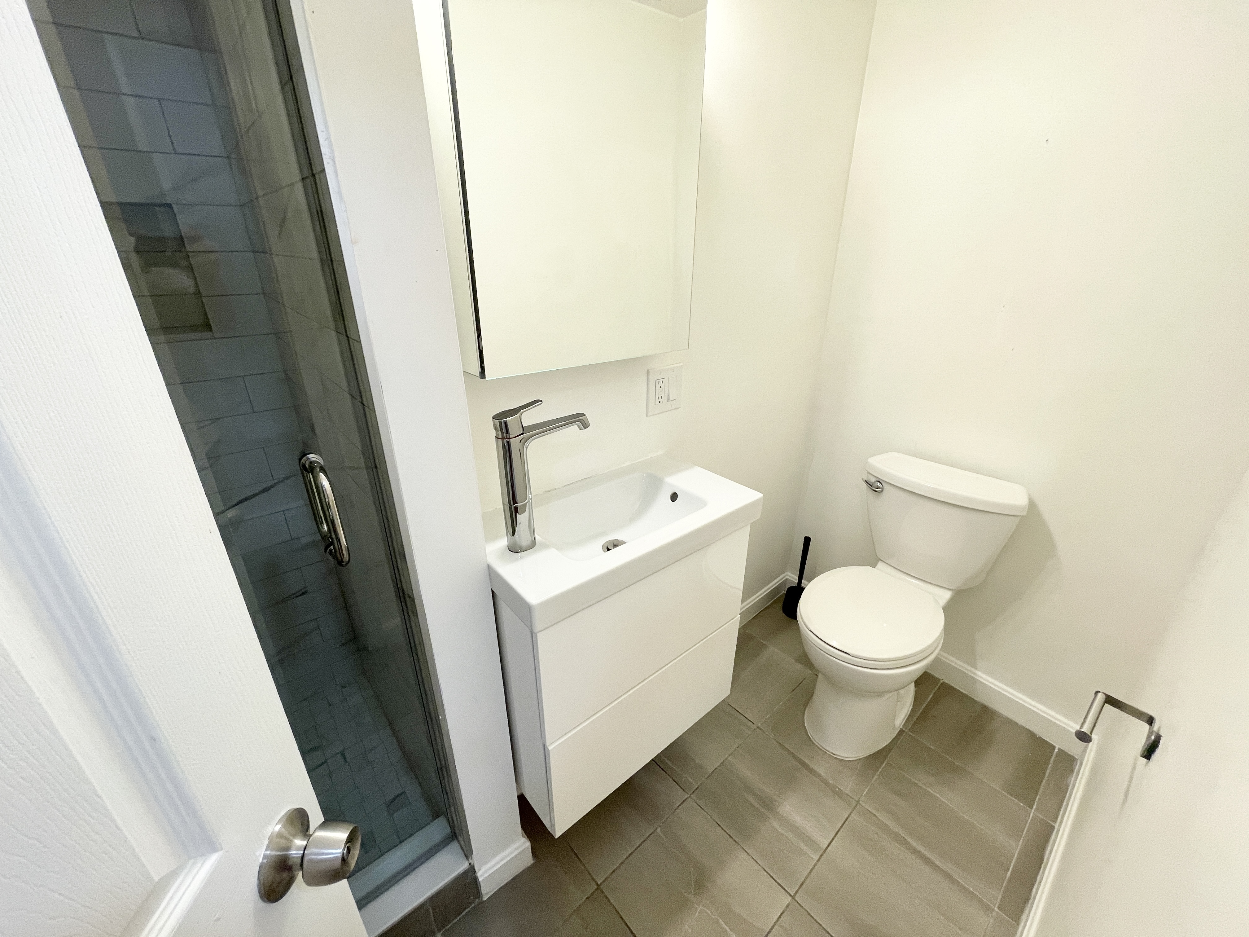 4 bed, 2 bath apartment for rent at 39 Hemenway St Unit 27, Fenway — photo 21 of 21