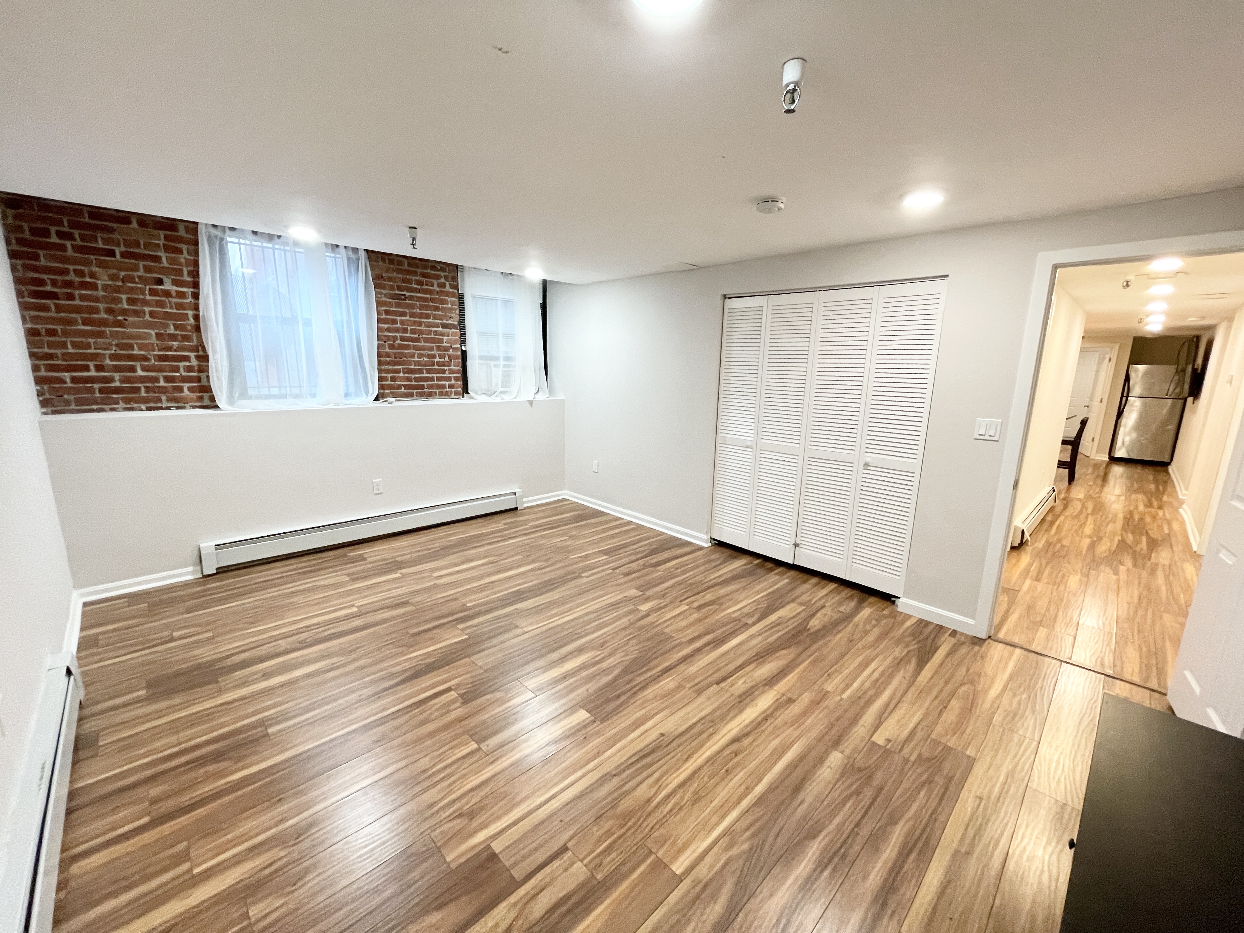 4 bed, 2 bath apartment for rent at 39 Hemenway St Unit 27, Fenway — photo 6 of 21