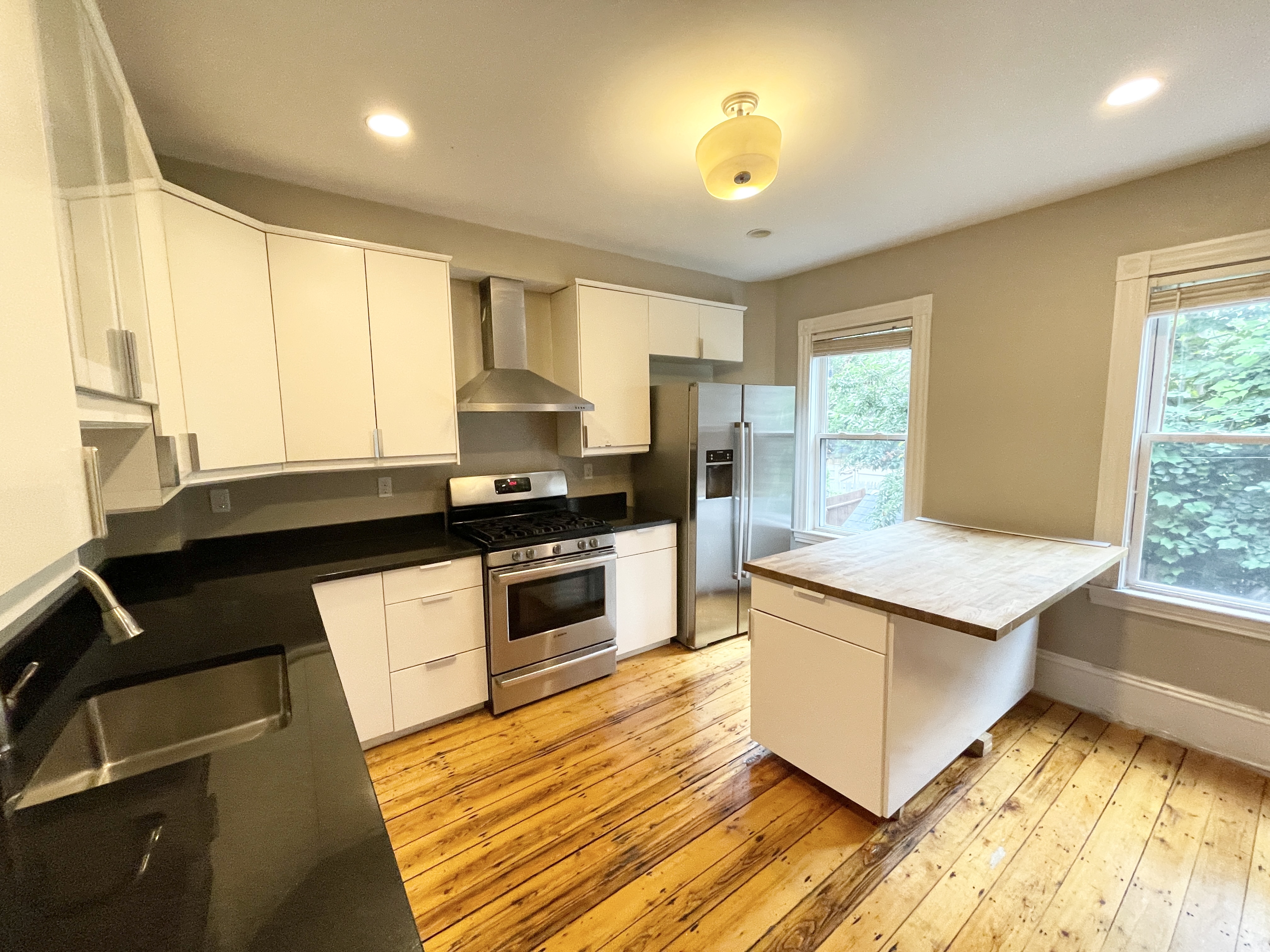 3 bed, 2 bath apartment for rent at 51 Greenwich St Unit 1, South End — photo 4 of 20