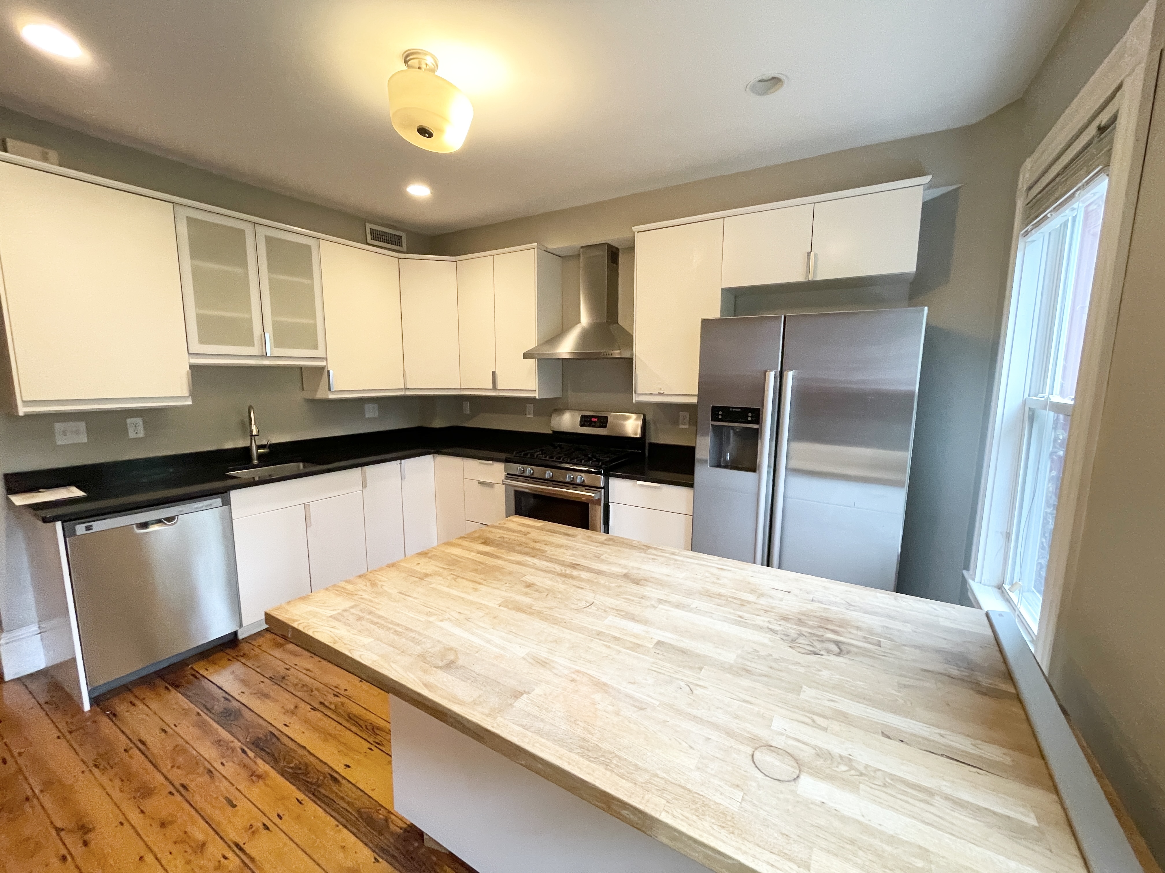 3 bed, 2 bath apartment for rent at 51 Greenwich St Unit 1, South End — photo 6 of 20