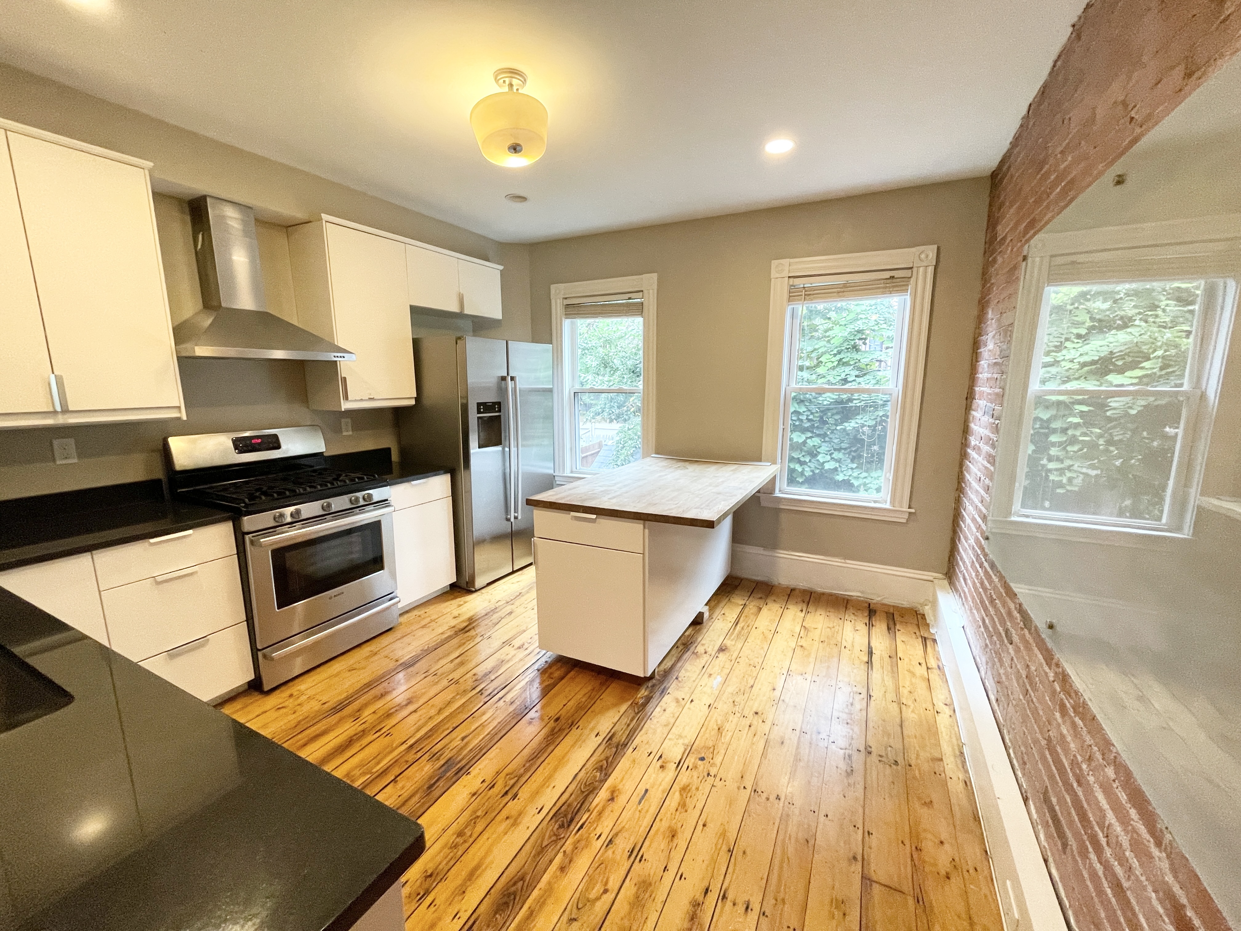 3 bed, 2 bath apartment for rent at 51 Greenwich St Unit 1, South End — photo 5 of 20