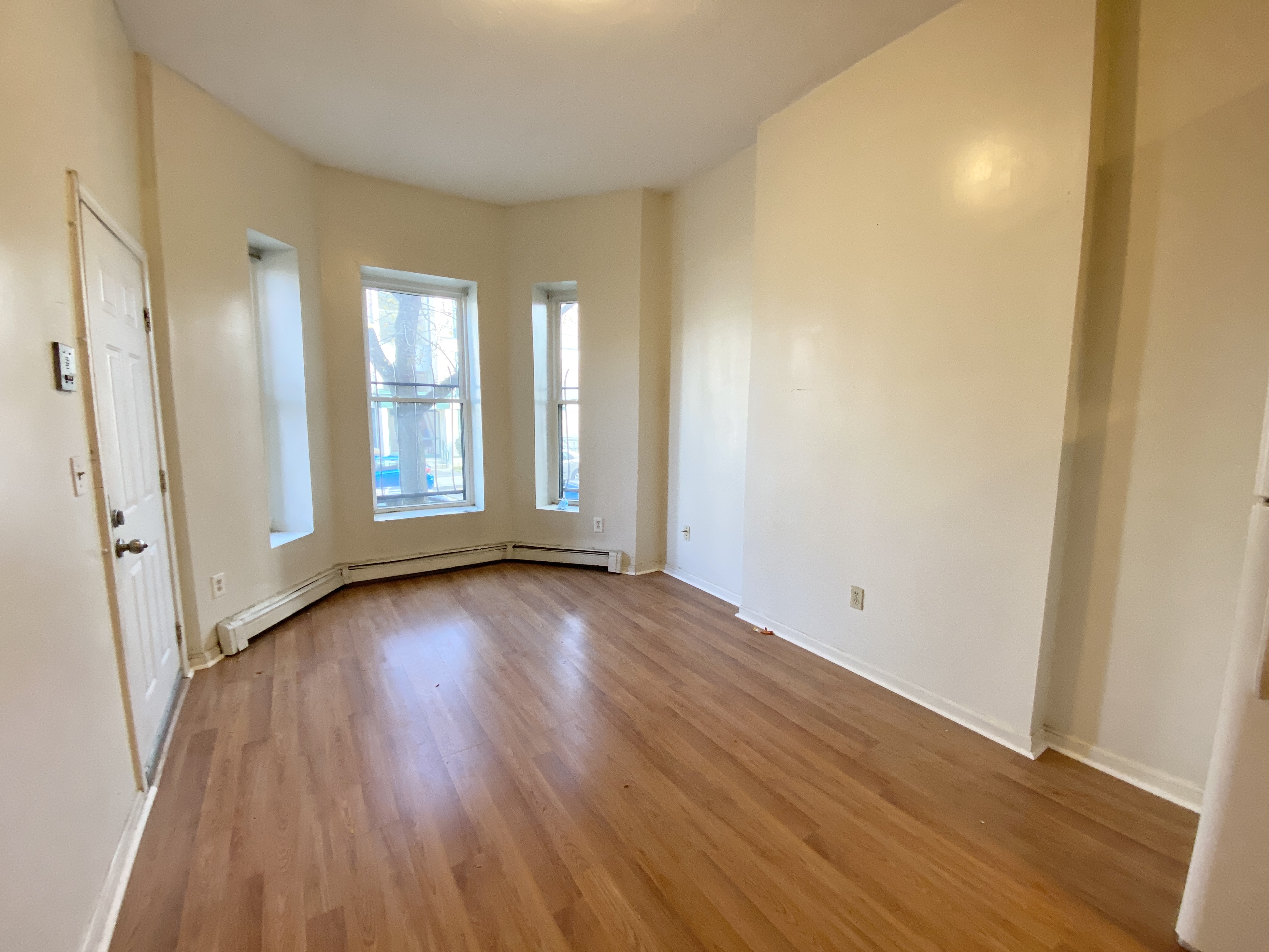 3 bed, 1 bath apartment for rent at 98 Hammond St Unit 1, South End — photo 5 of 14