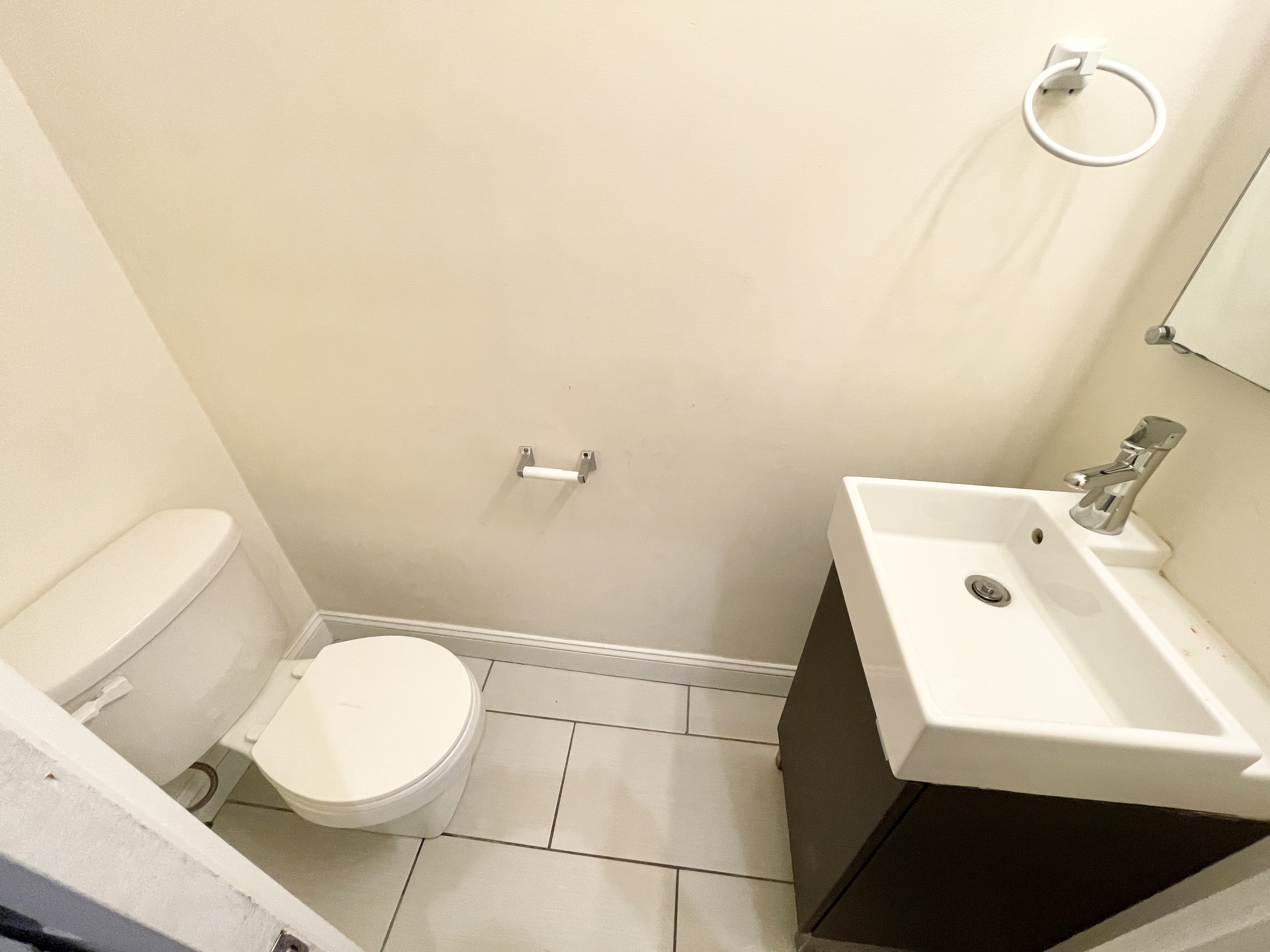 5 bed, 2.5 bath apartment for rent at 98 L Unit Townhouse, South Boston — photo 12 of 24
