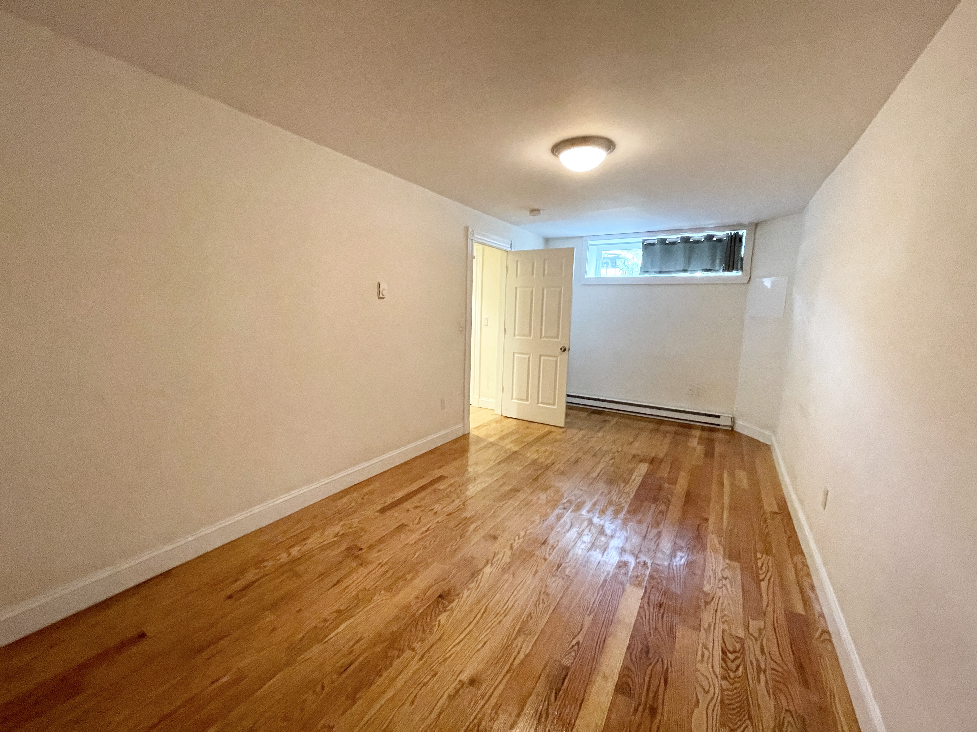 5 bed, 2.5 bath apartment for rent at 98 L Unit Townhouse, South Boston — photo 24 of 24