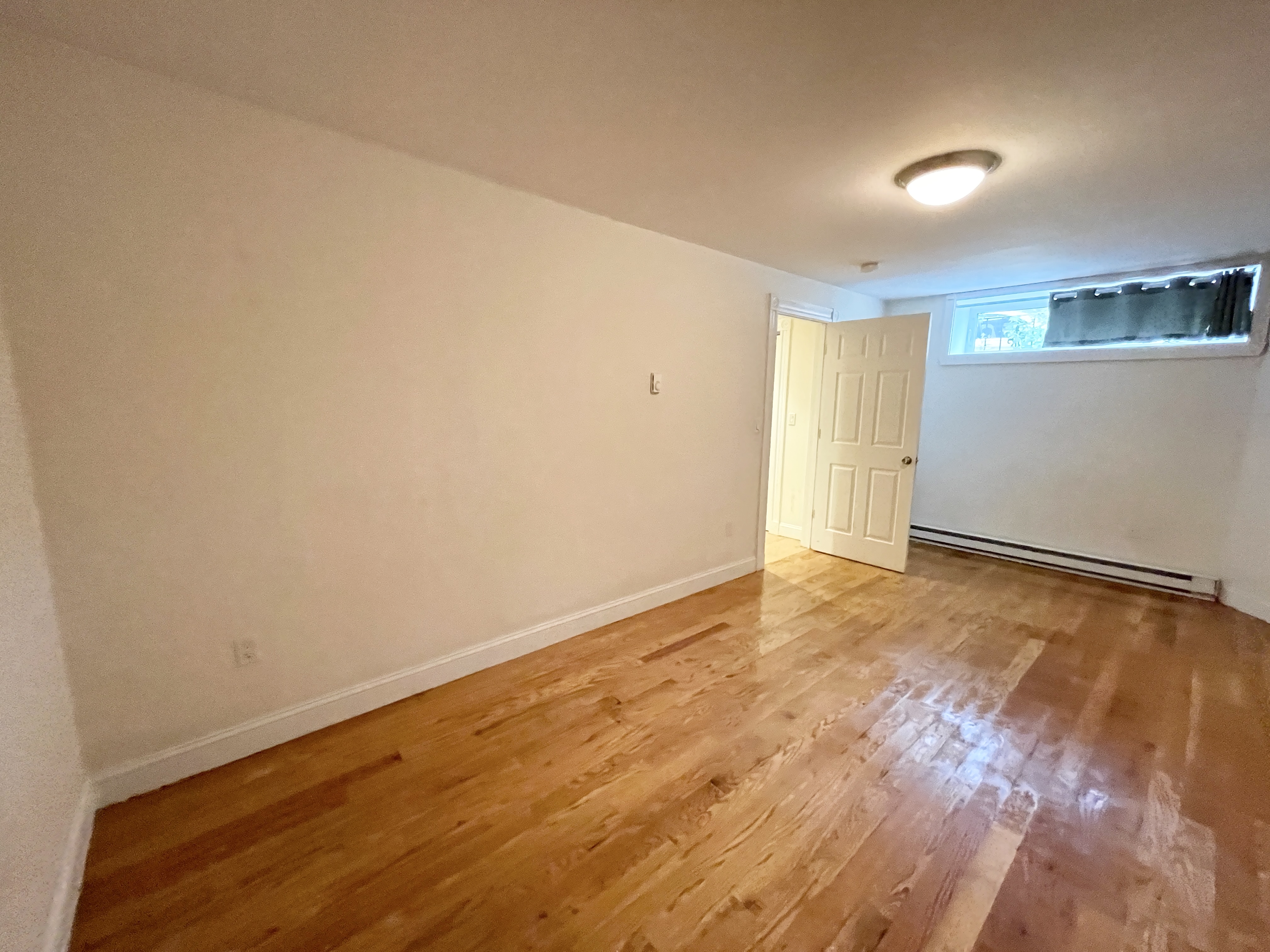 5 bed, 2.5 bath apartment for rent at 98 L Unit Townhouse, South Boston — photo 23 of 24