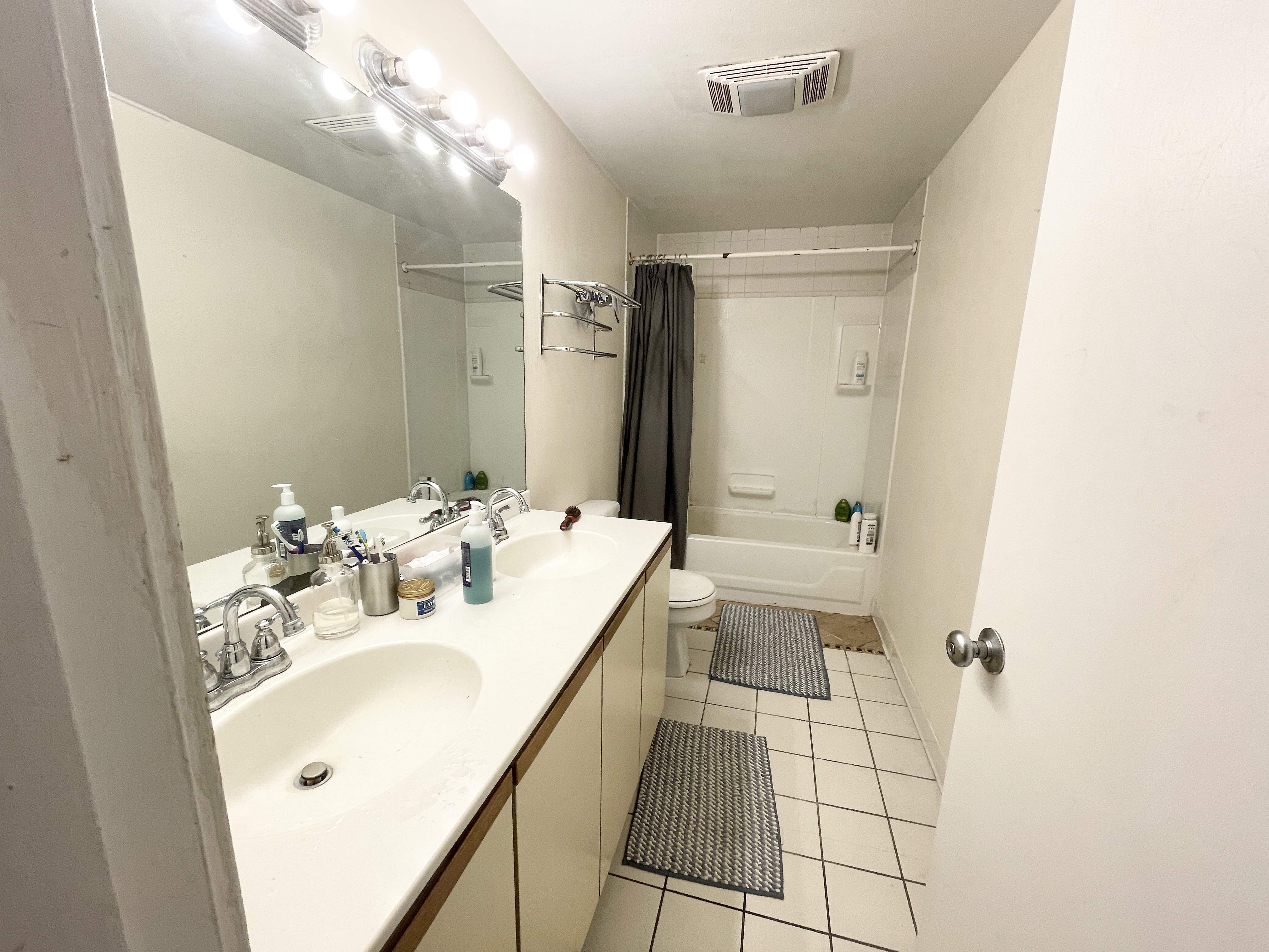 3 bed, 1 bath apartment for rent at 71 Gainsborough St Unit 100, Fenway — photo 13 of 18