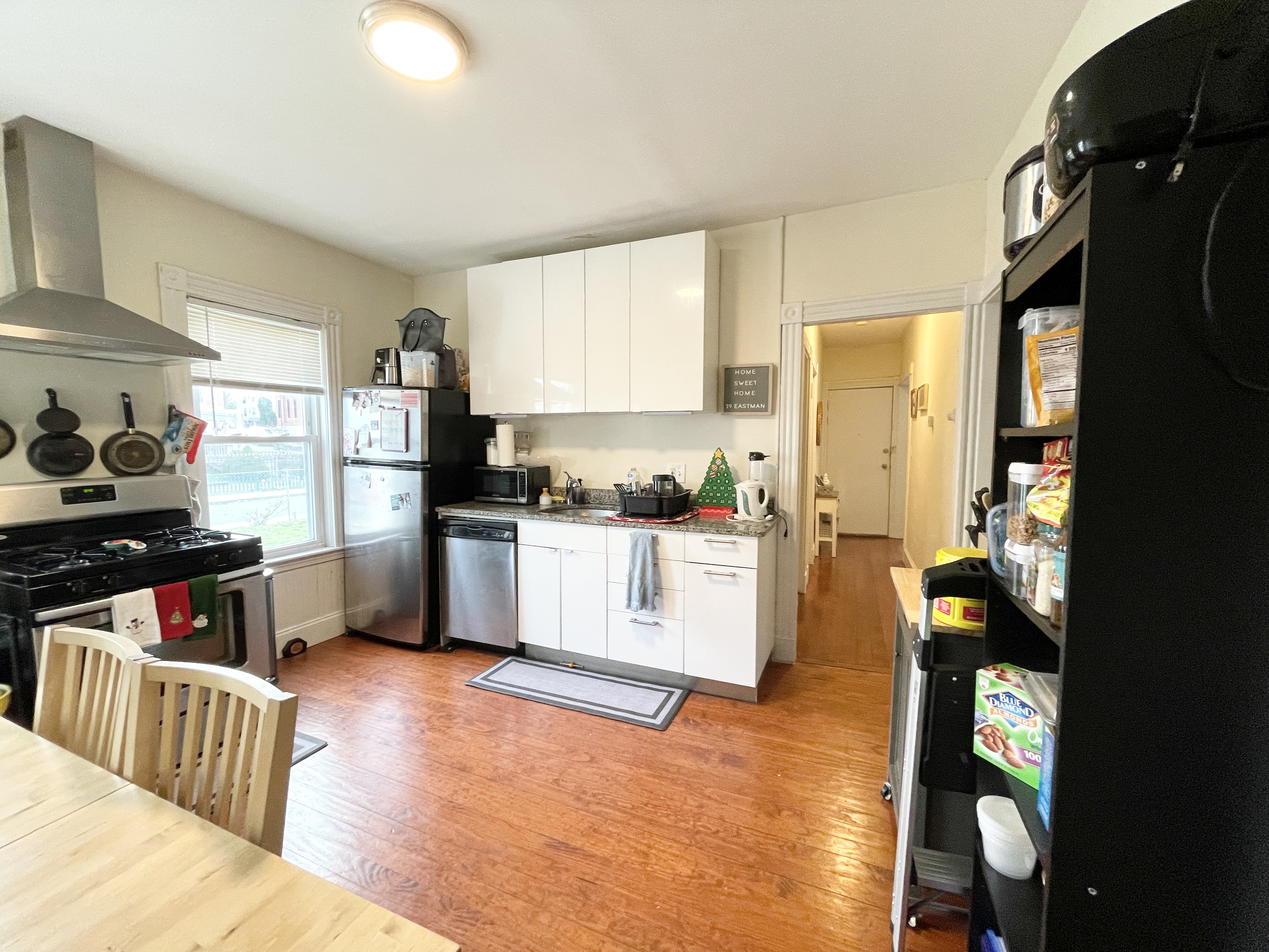 3 bed, 1 bath apartment for rent at 19 Eastman St Unit 1A, Dorchester — photo 1 of 14