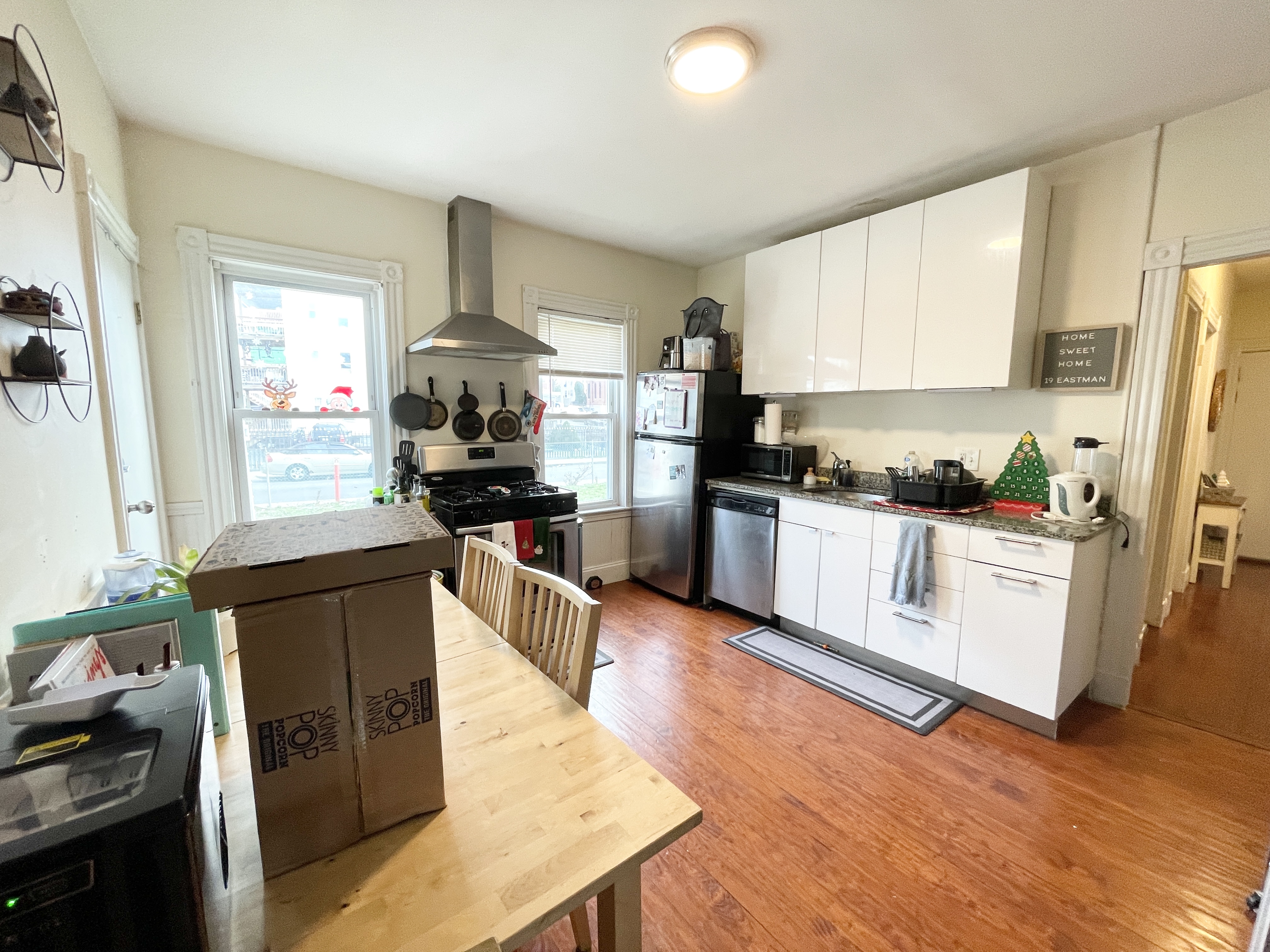 3 bed, 1 bath apartment for rent at 19 Eastman St Unit 1A, Dorchester — photo 11 of 14