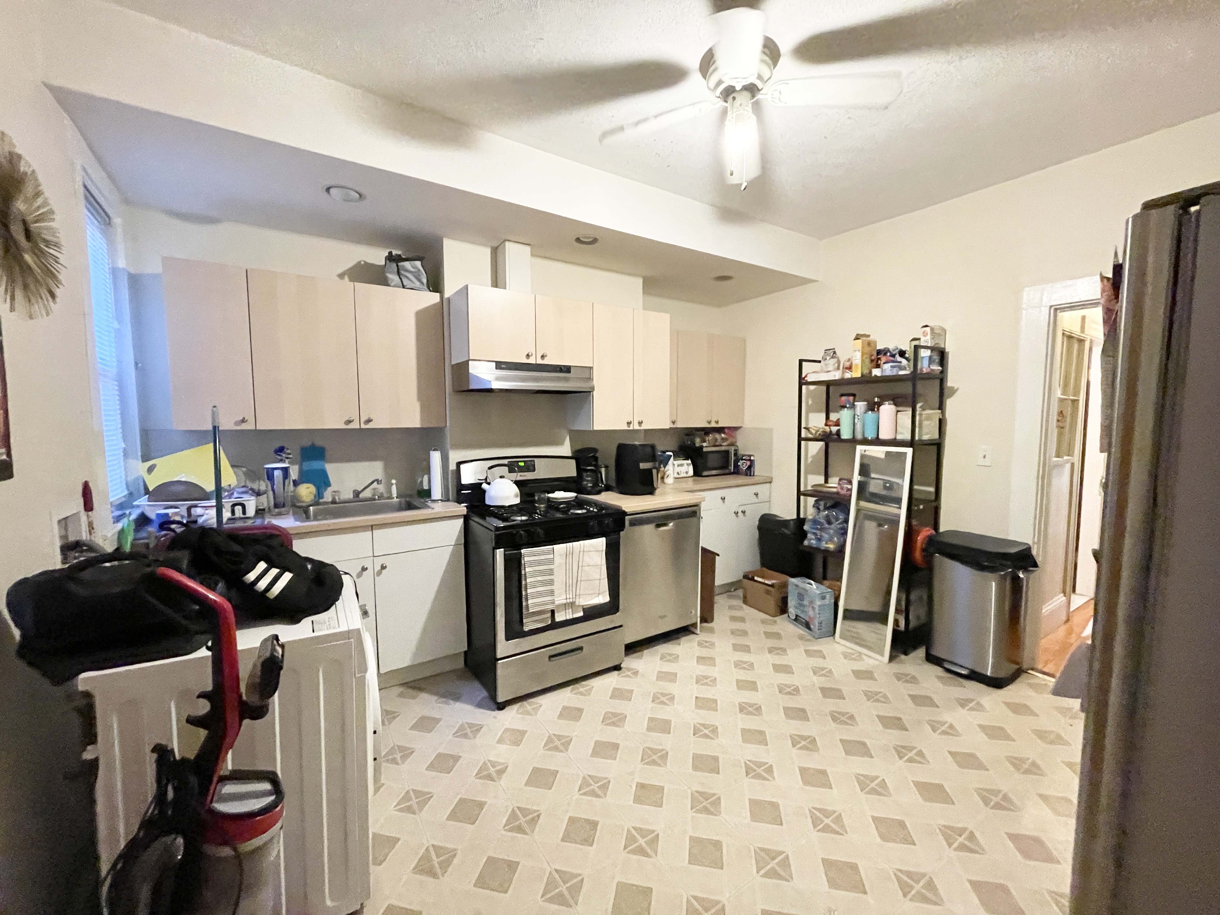 2 bed, 1 bath apartment for rent at 106 Buttonwood St Unit 1A, Dorchester — photo 2 of 13
