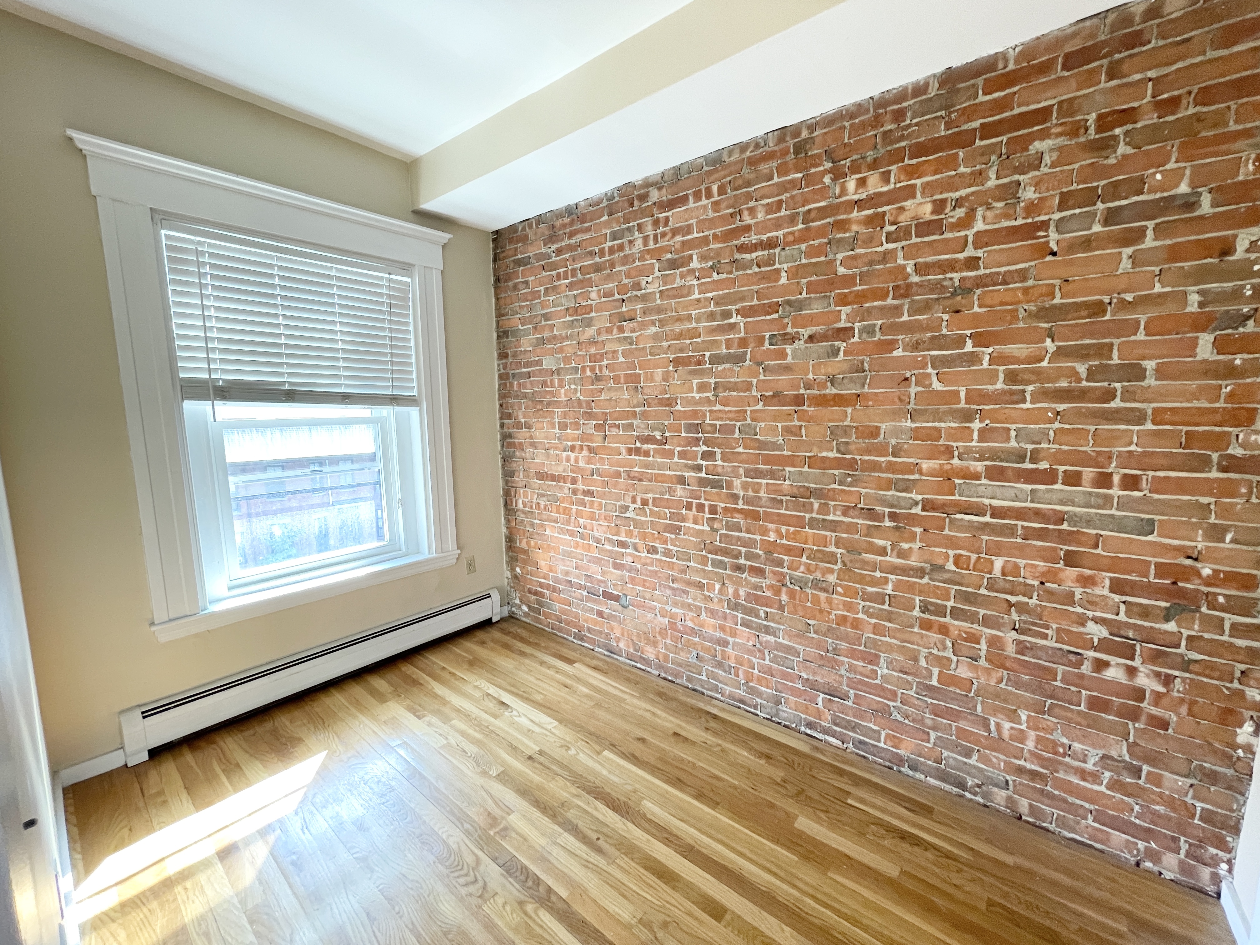 670 Massachusetts Ave, South End