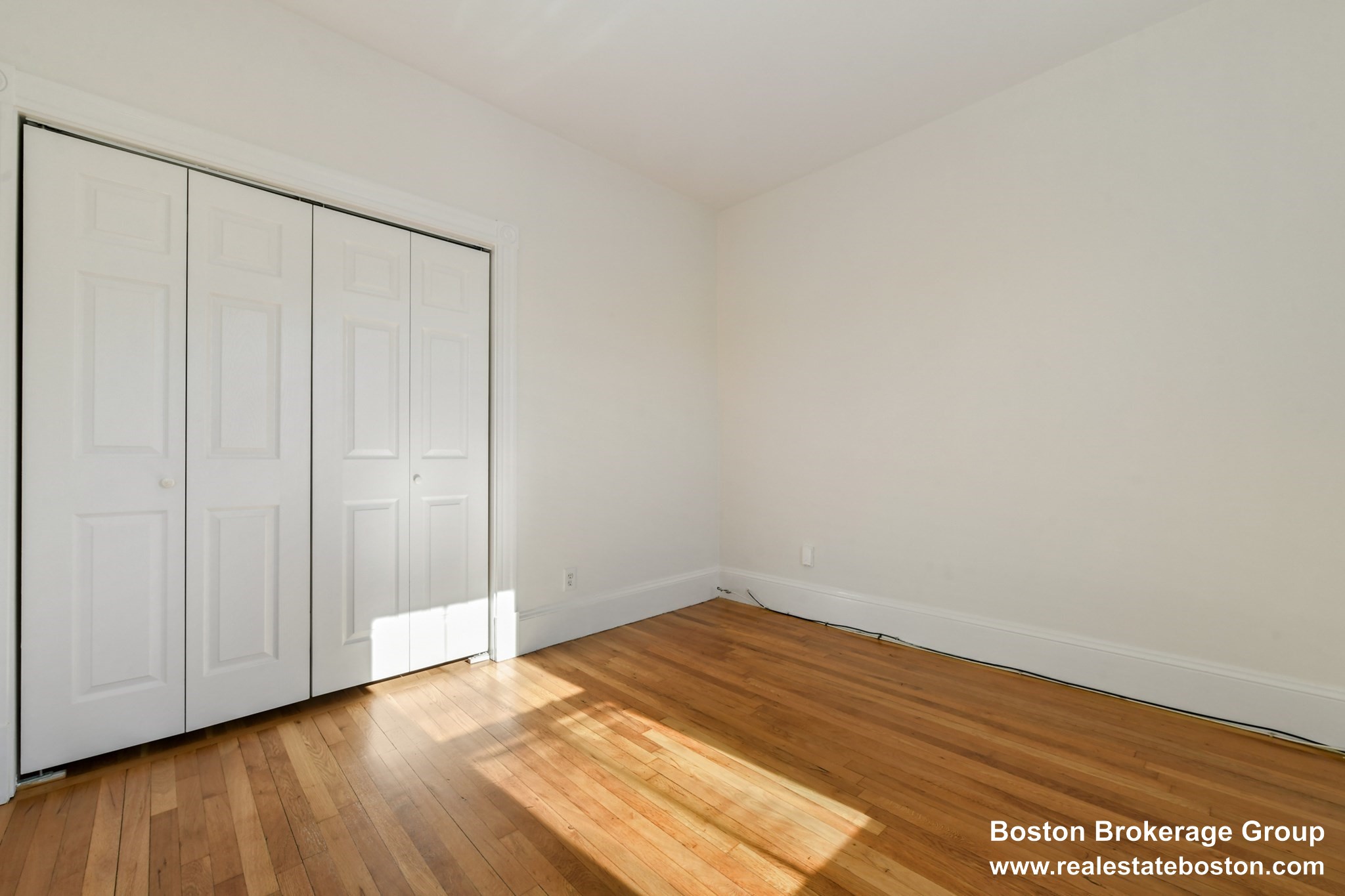 Photos of apartment on Mount Vernon,Boston MA 02125