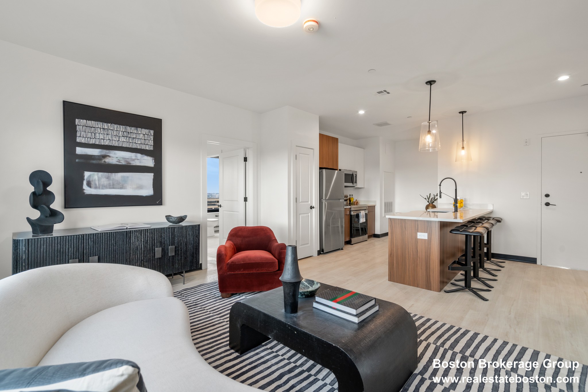 Photos of apartment on Broadway,Everett MA 02149