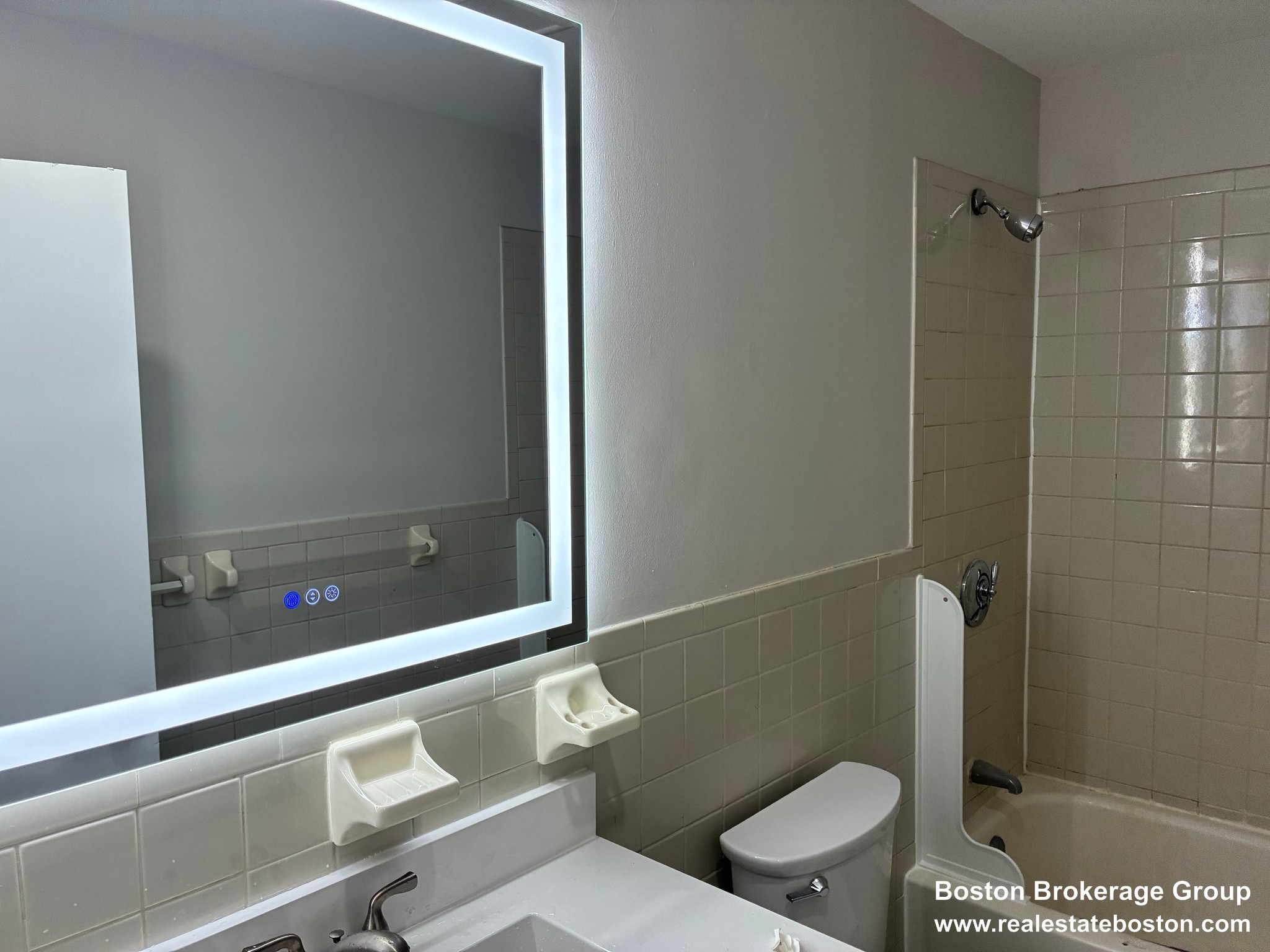 Photos of apartment on Ruggles St.,Boston MA 02119