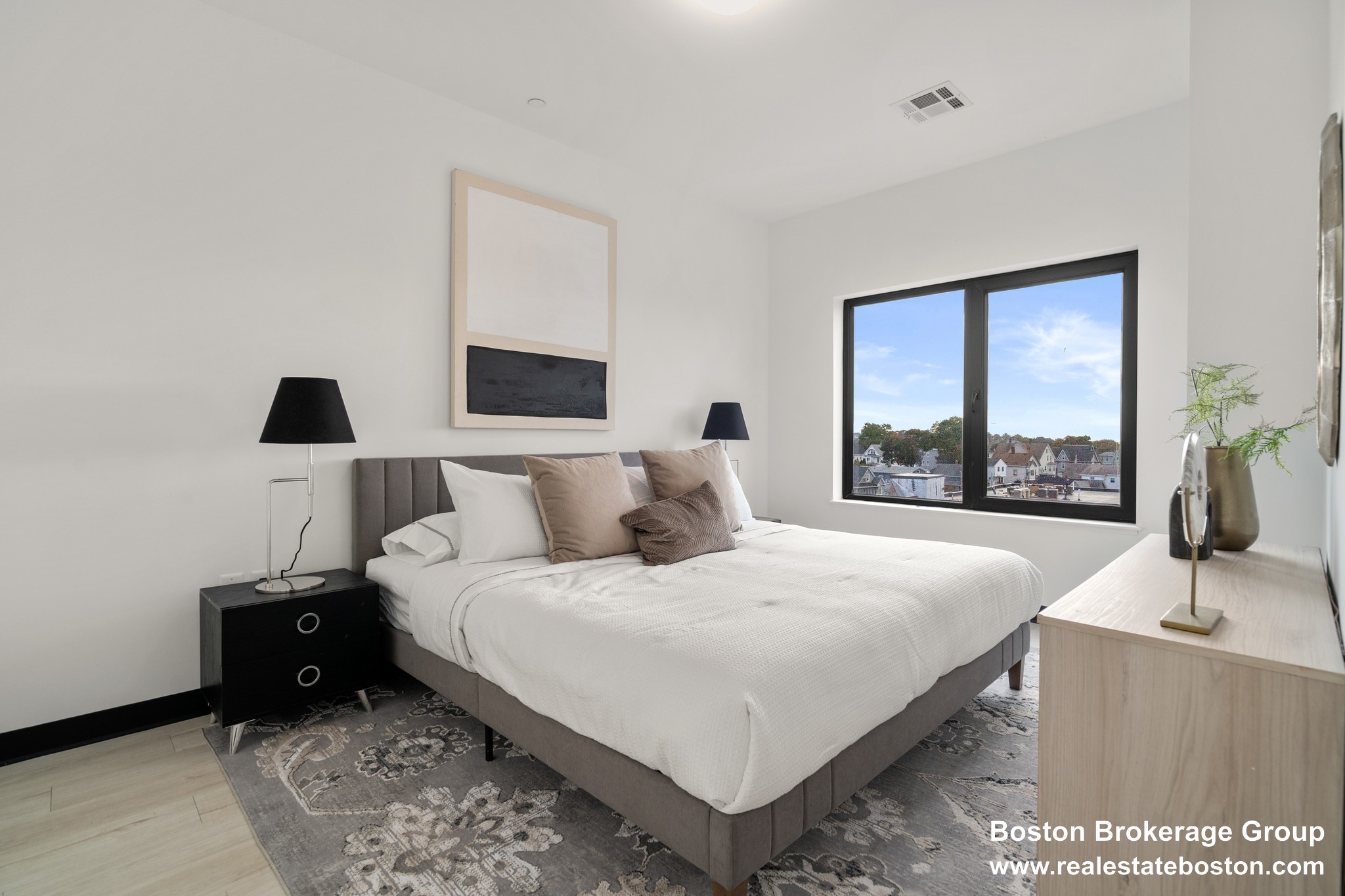 Photos of apartment on Broadway,Everett MA 02149