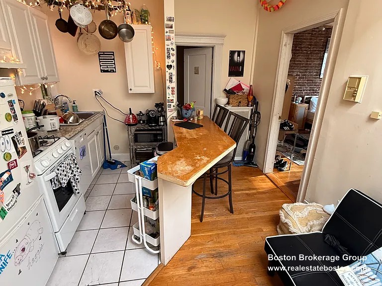 Photos of apartment on Burbank St.,Boston MA 02115