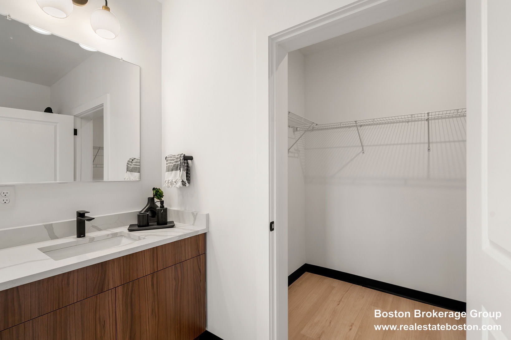 Photos of apartment on Broadway,Everett MA 02149