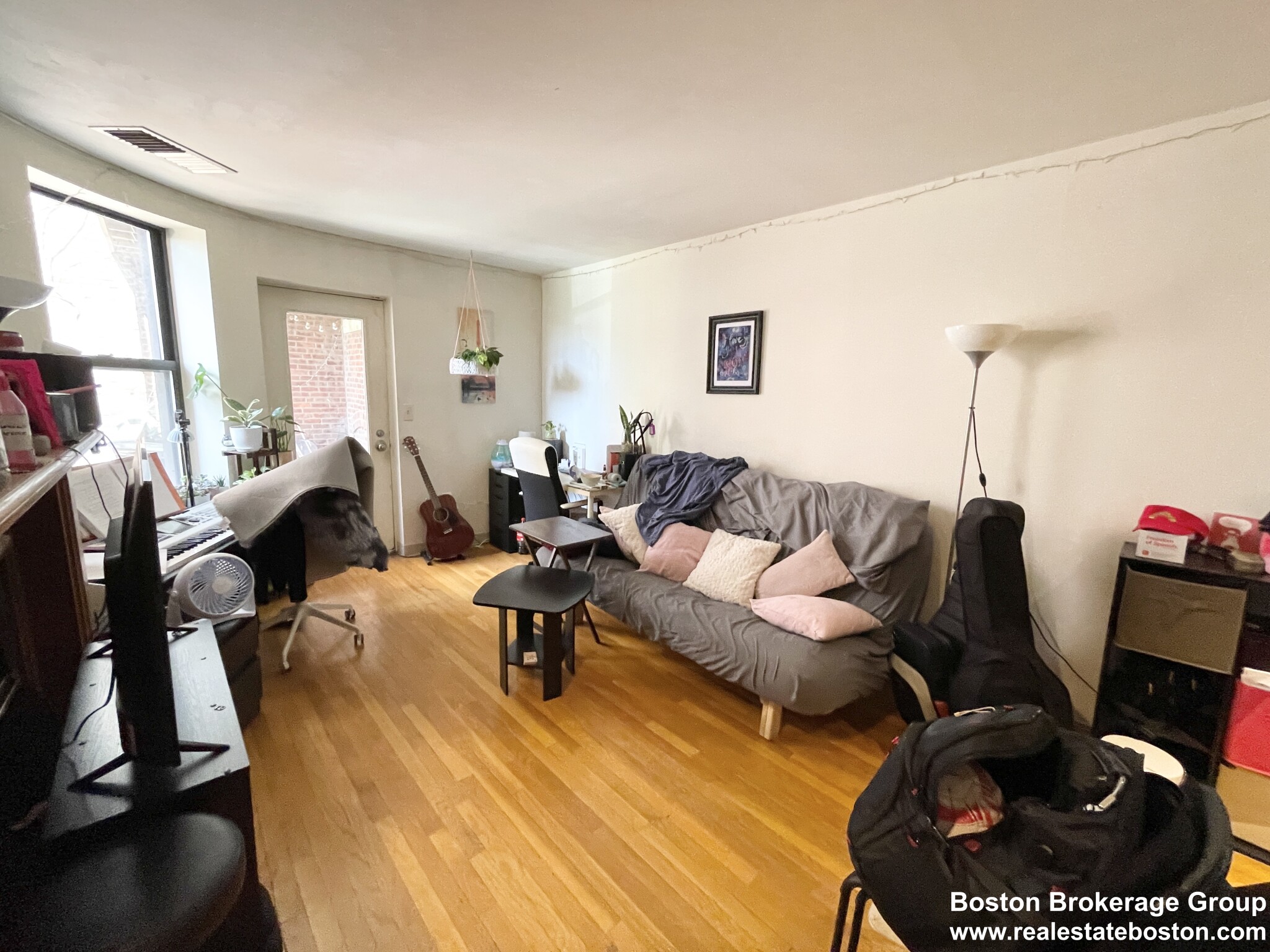 102 Gainsborough St, Fenway