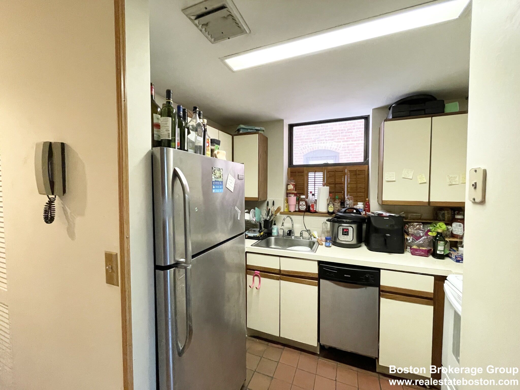 102 Gainsborough St, Fenway