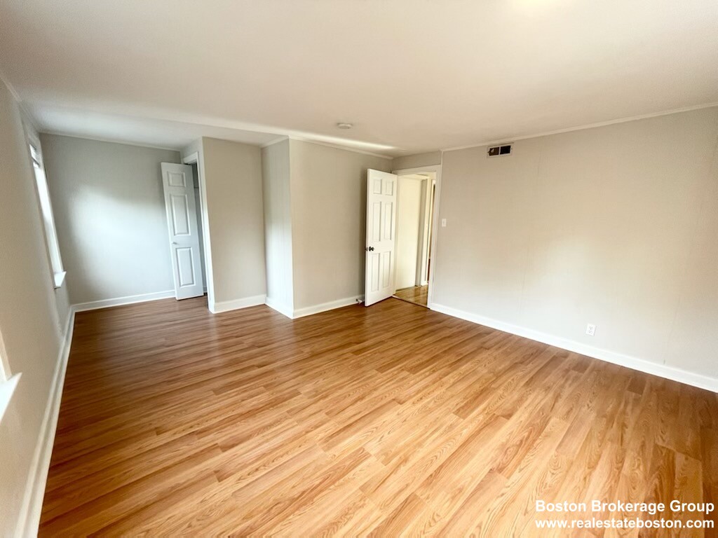 103 Buttonwood St, Dorchester