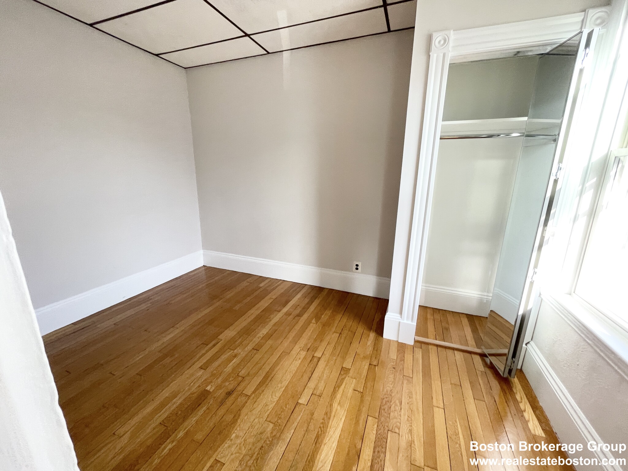 26 Harbor View St, Dorchester