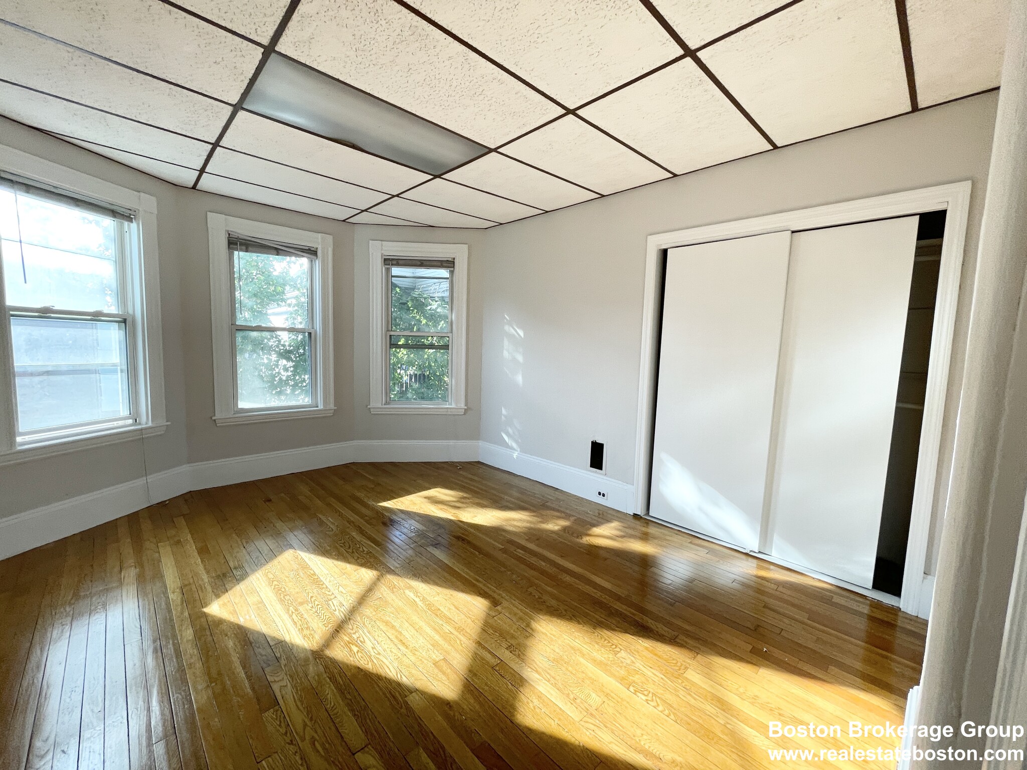 26 Harbor View St, Dorchester