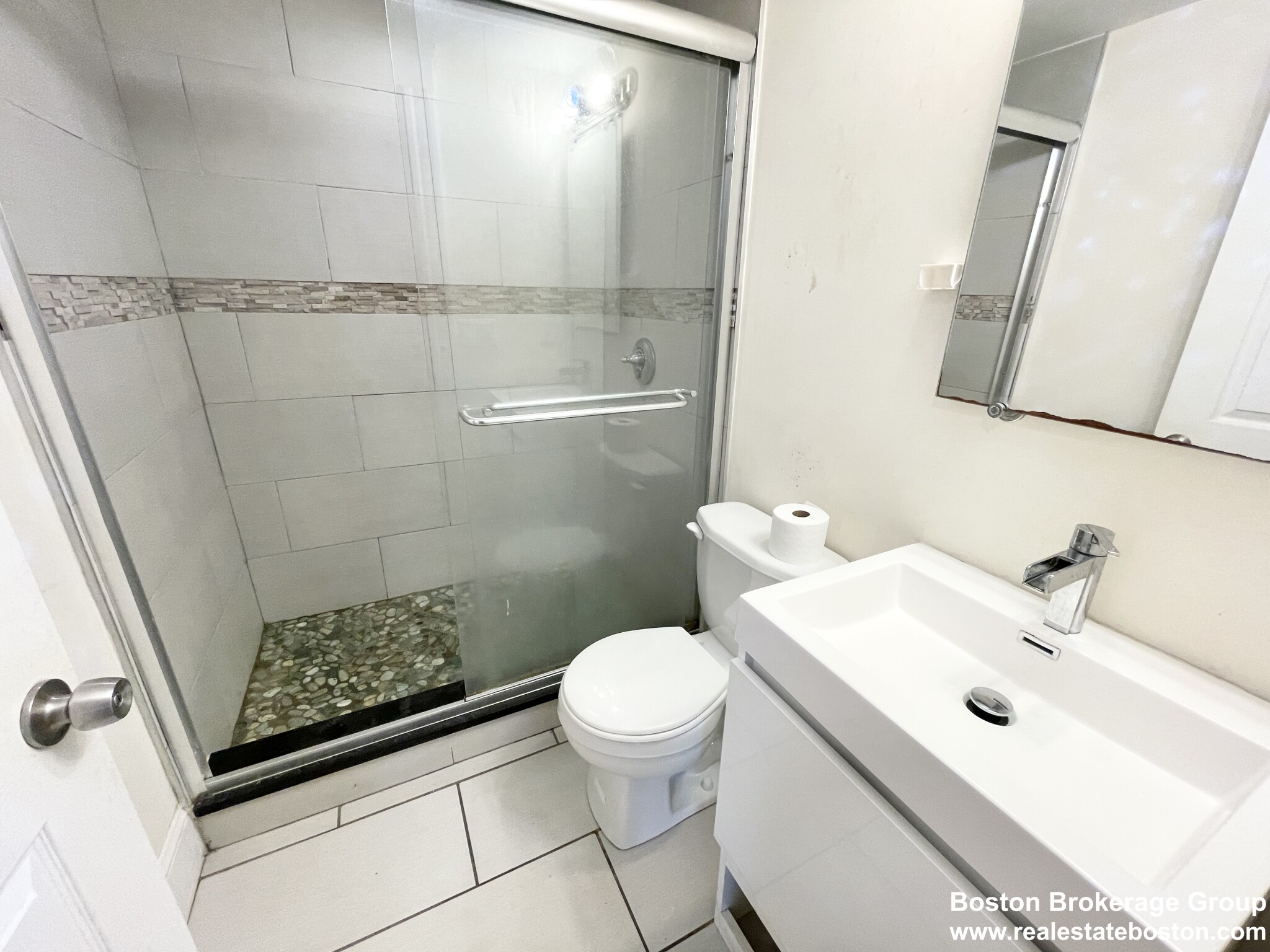 15.1 Sunset St, Mission Hill