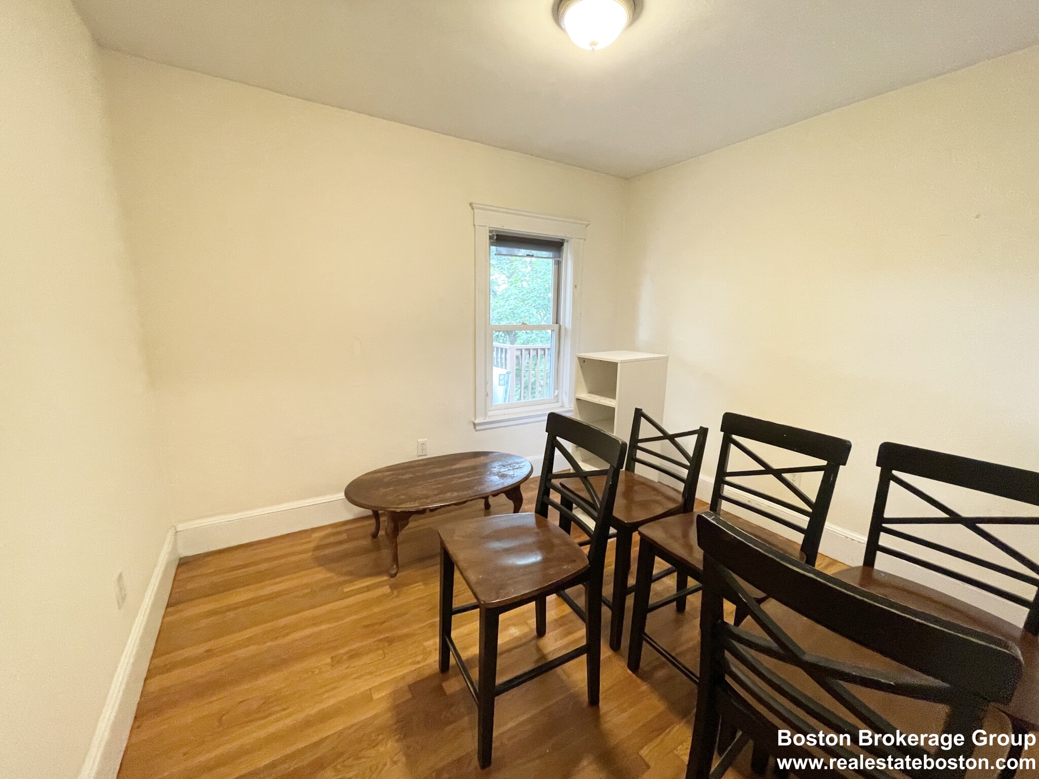 15.1 Sunset St, Mission Hill