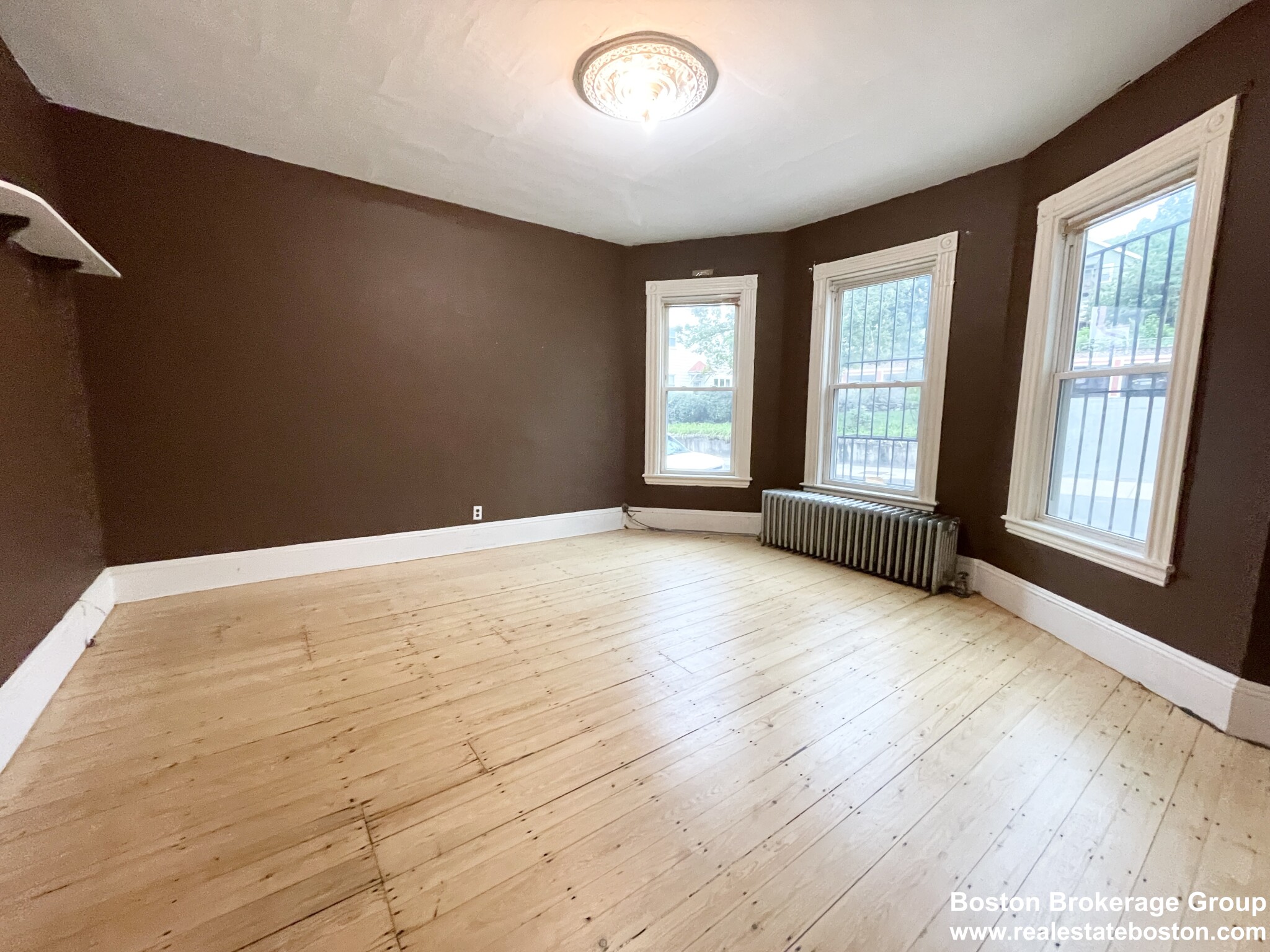 59 Hillside St, Mission Hill