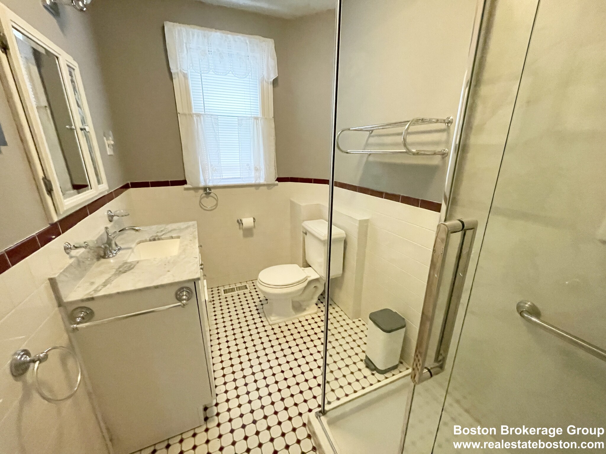 65 Roseclair St, Dorchester