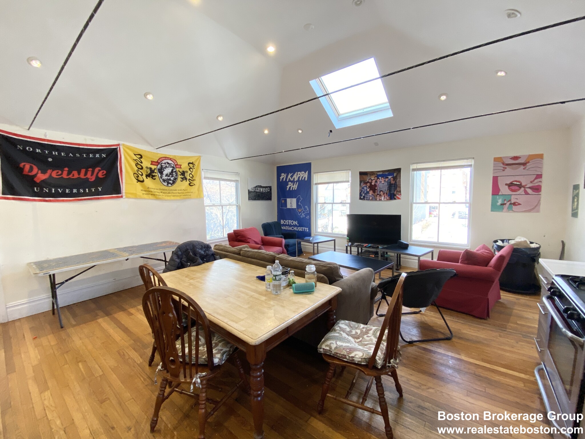 89 Cedar St, Roxbury