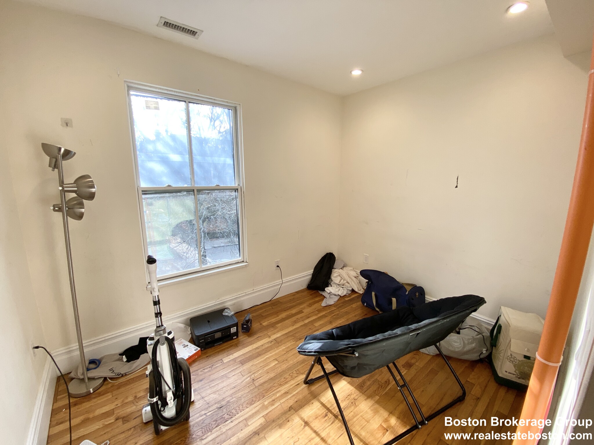 89 Cedar St, Roxbury