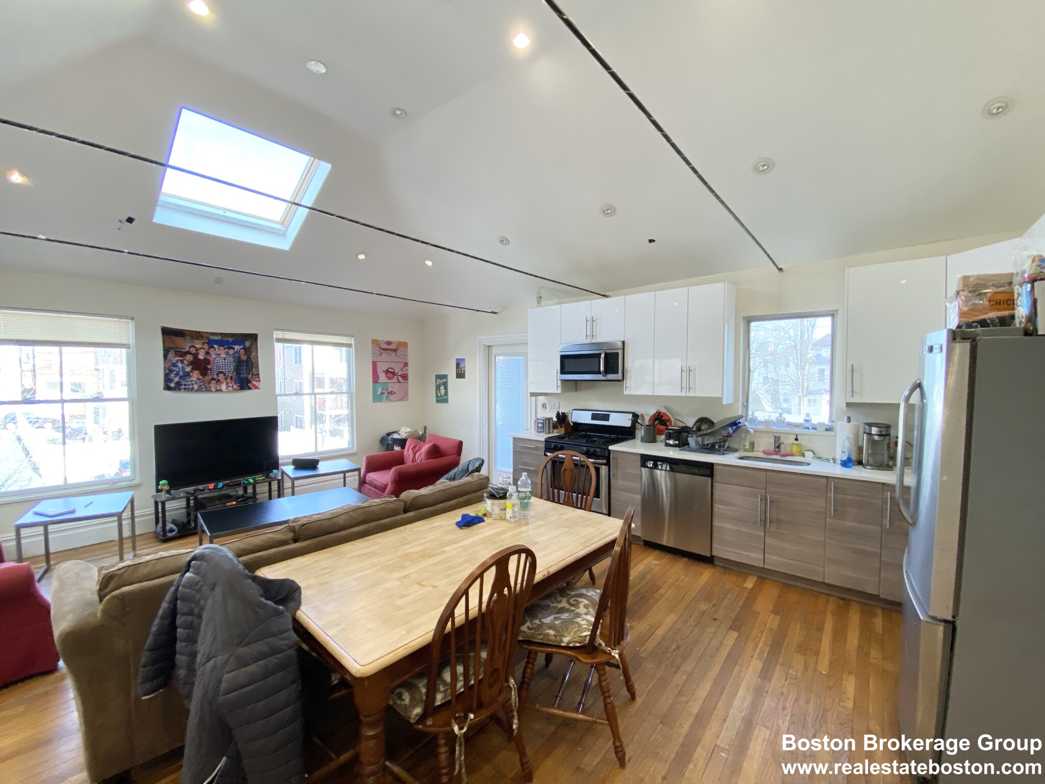 89 Cedar St, Roxbury