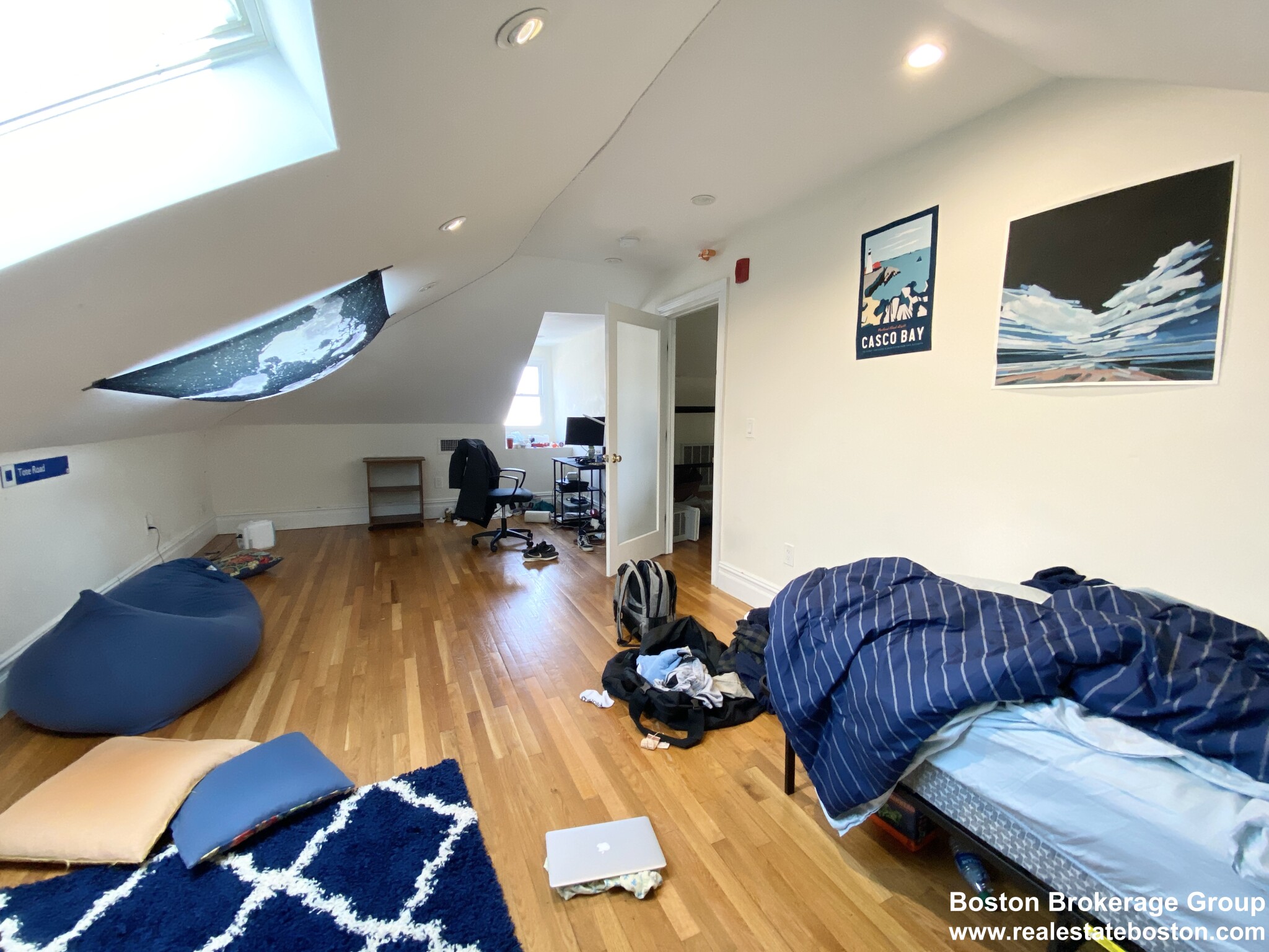 89 Cedar St, Roxbury