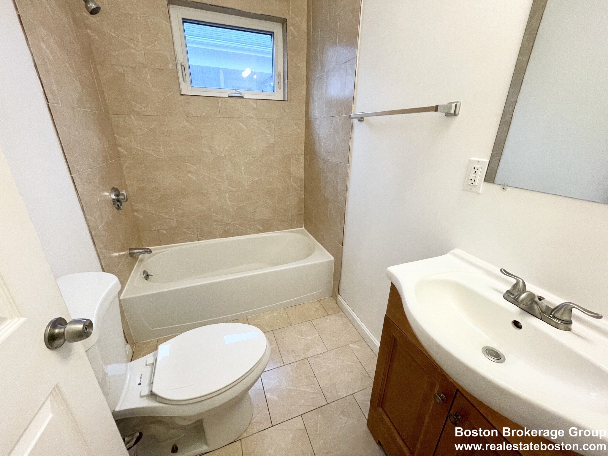 93A Hillside St, Mission Hill