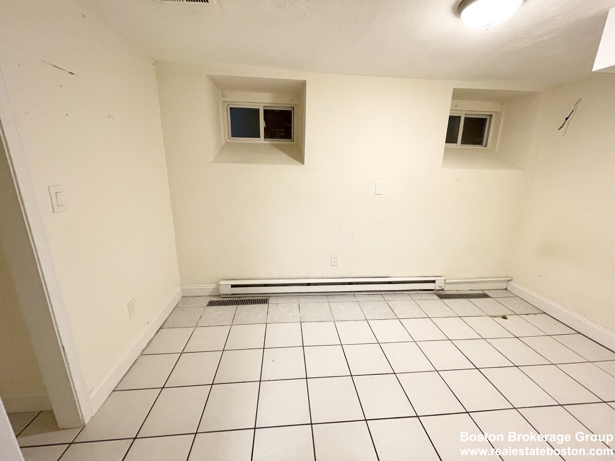 733 Parker St, Mission Hill