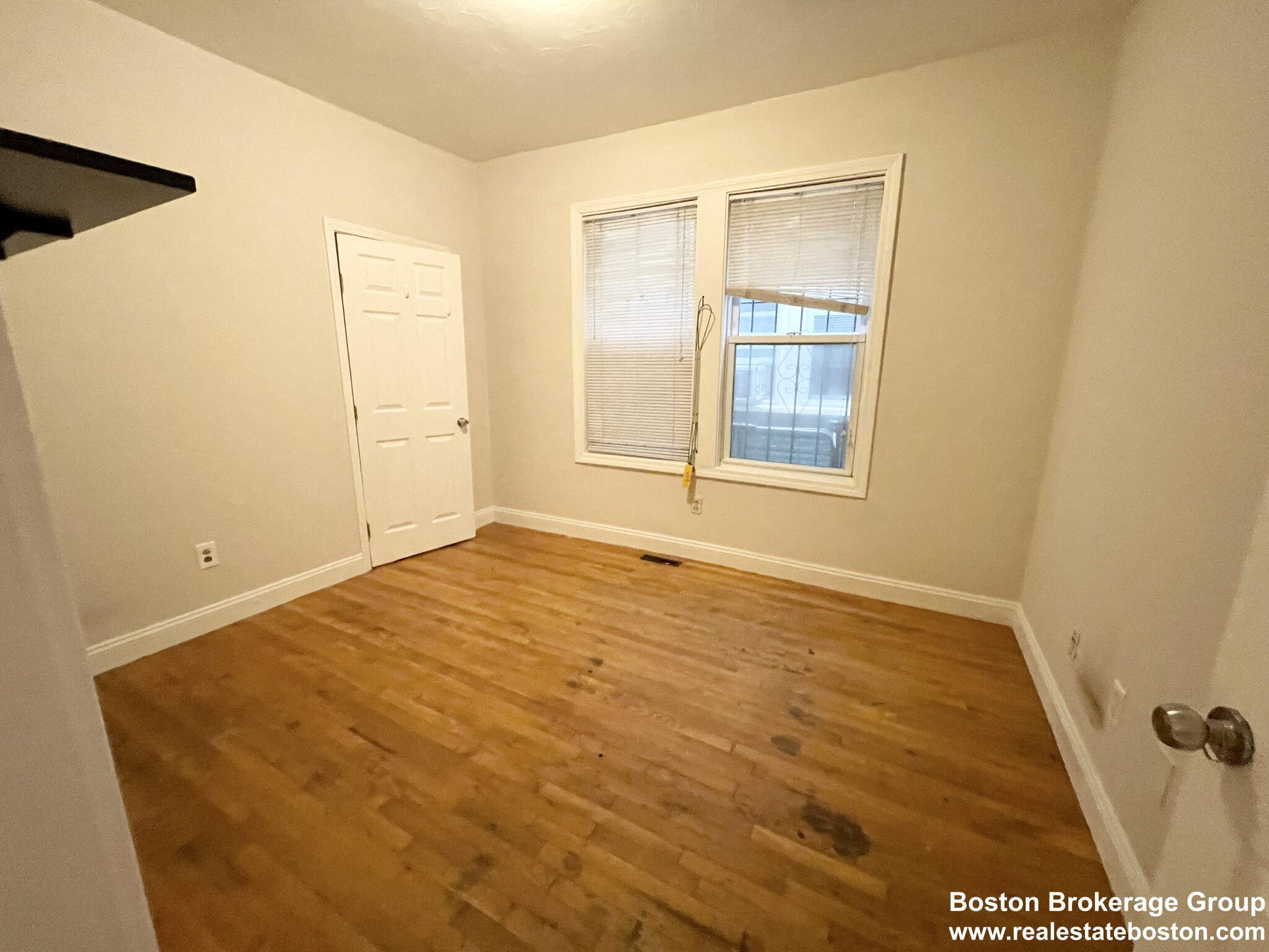 733 Parker St, Mission Hill