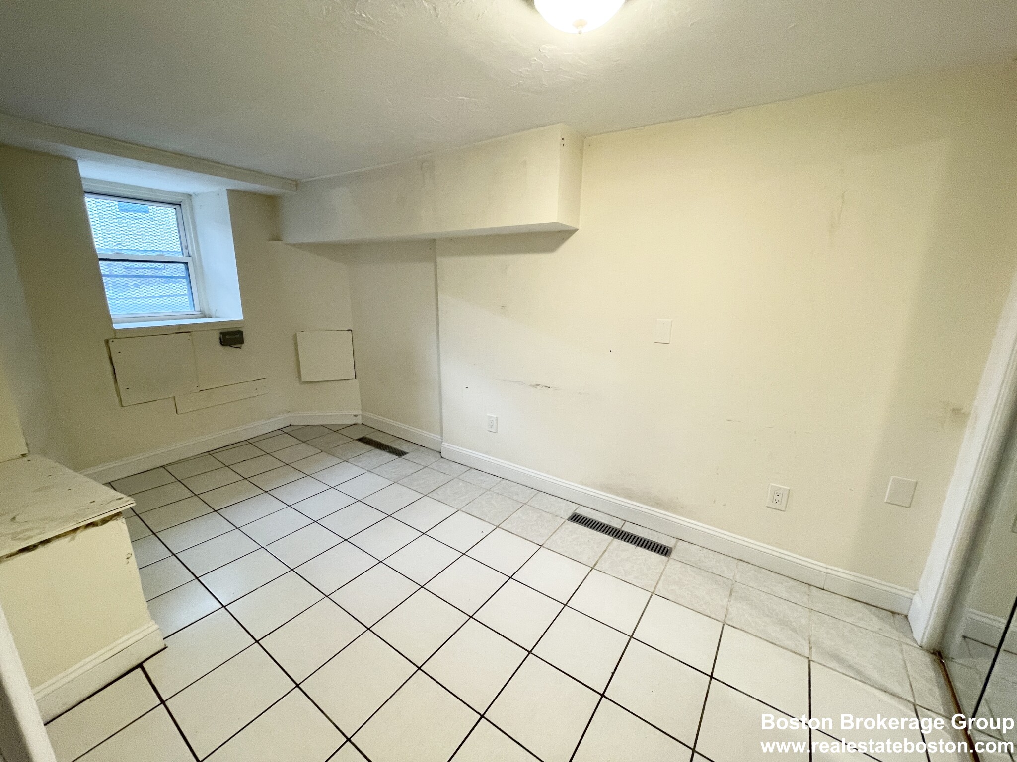 Photos of apartment on Parker St.,Boston MA 02120