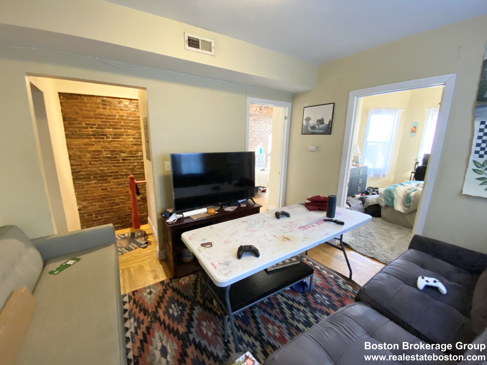 733 Parker St, Mission Hill