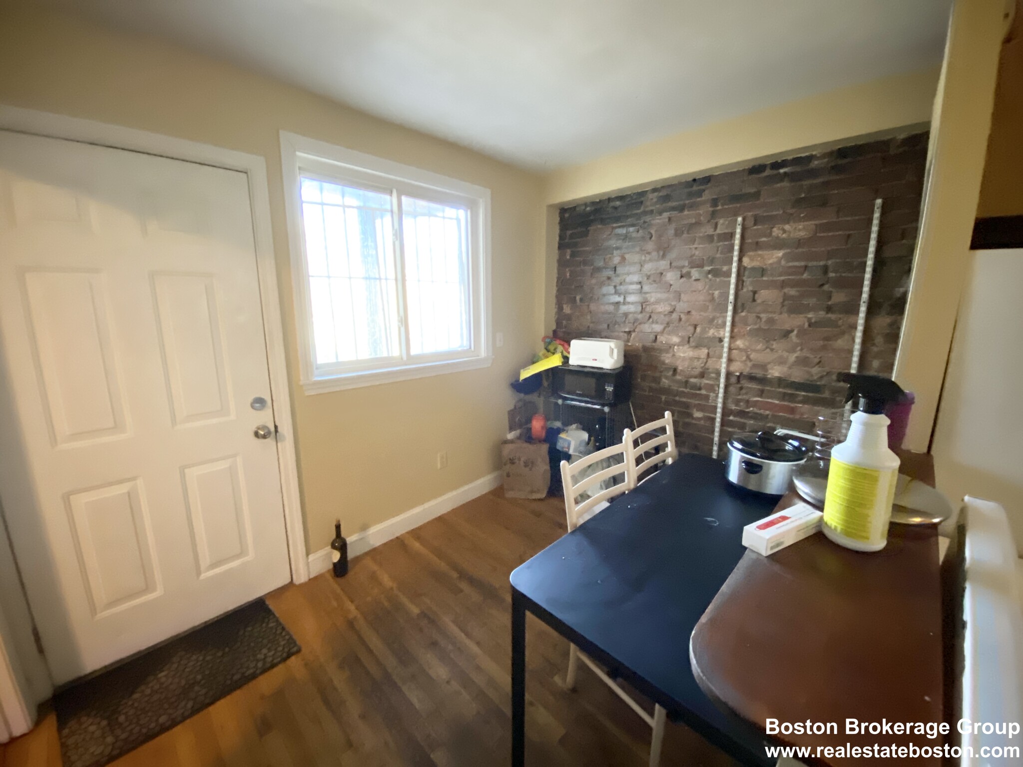 733 Parker St, Mission Hill