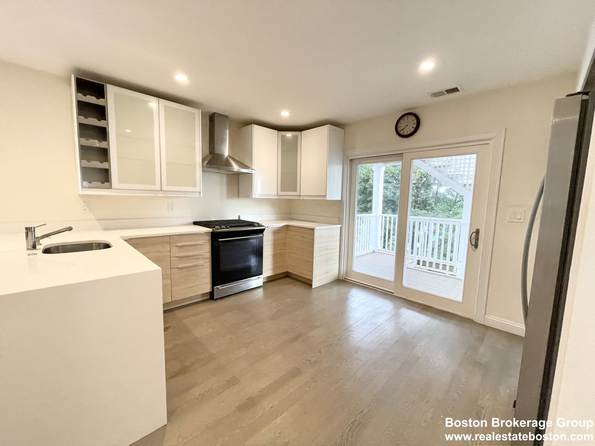 21 Iroquois St, Mission Hill