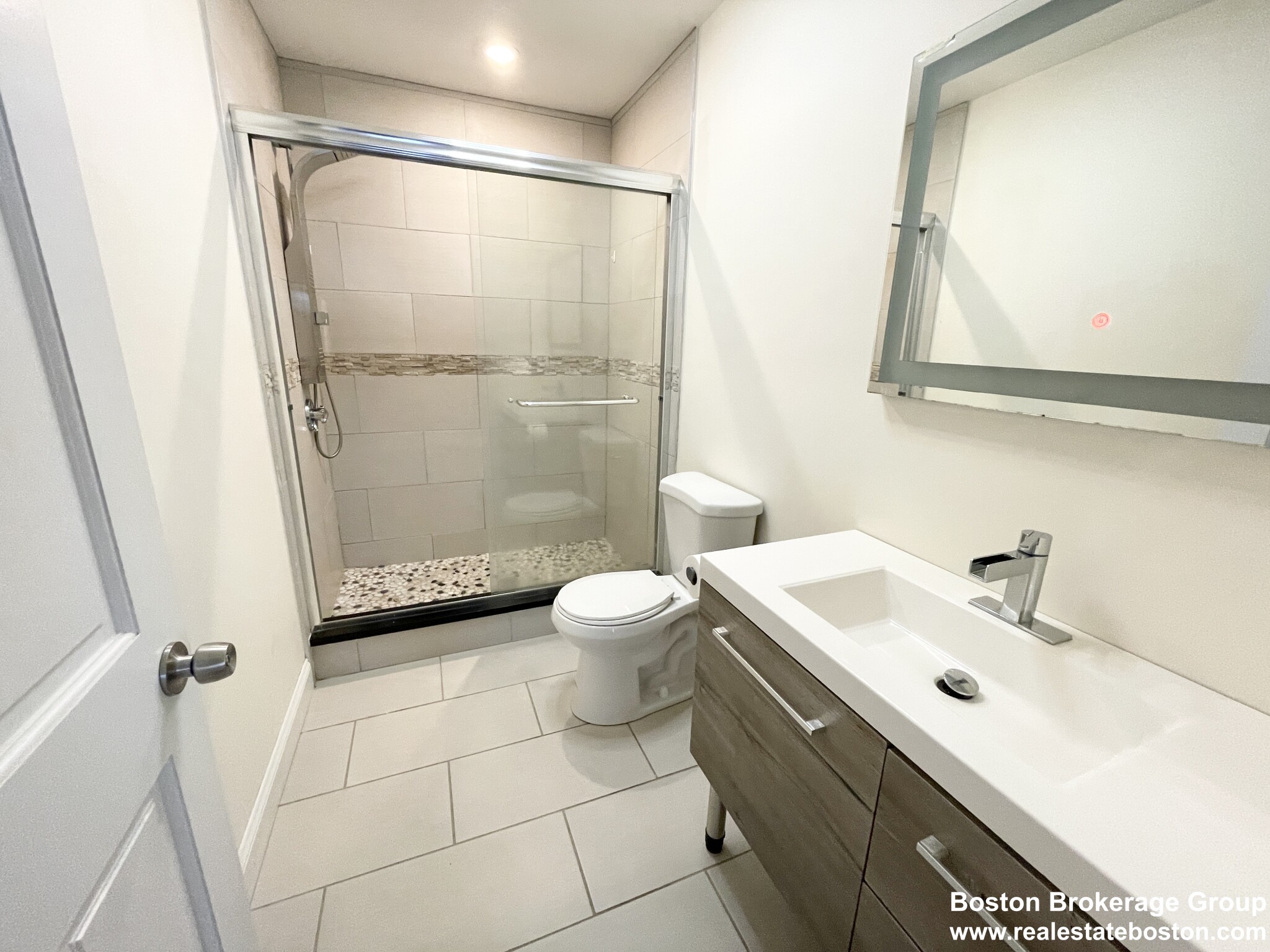 21 Iroquois St, Mission Hill