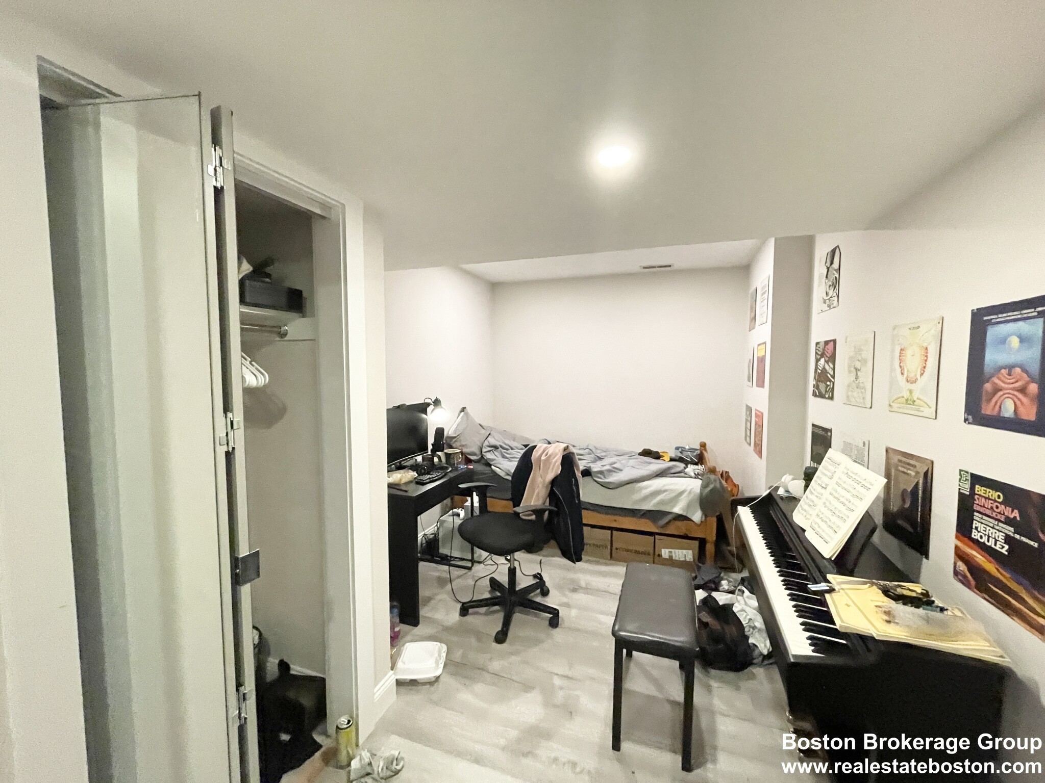 27 Iroquois St, Mission Hill