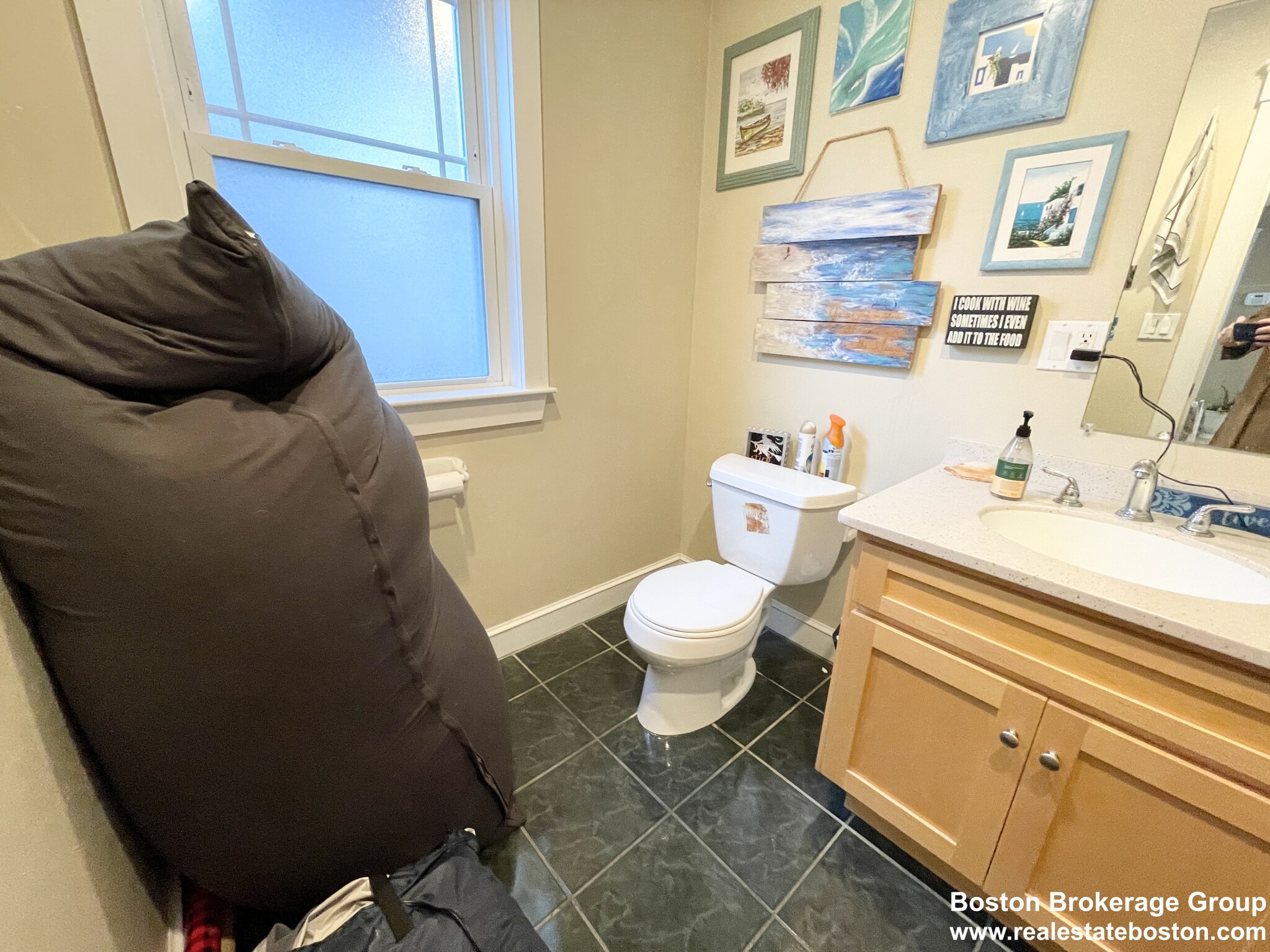 23 Iroquois St, Mission Hill