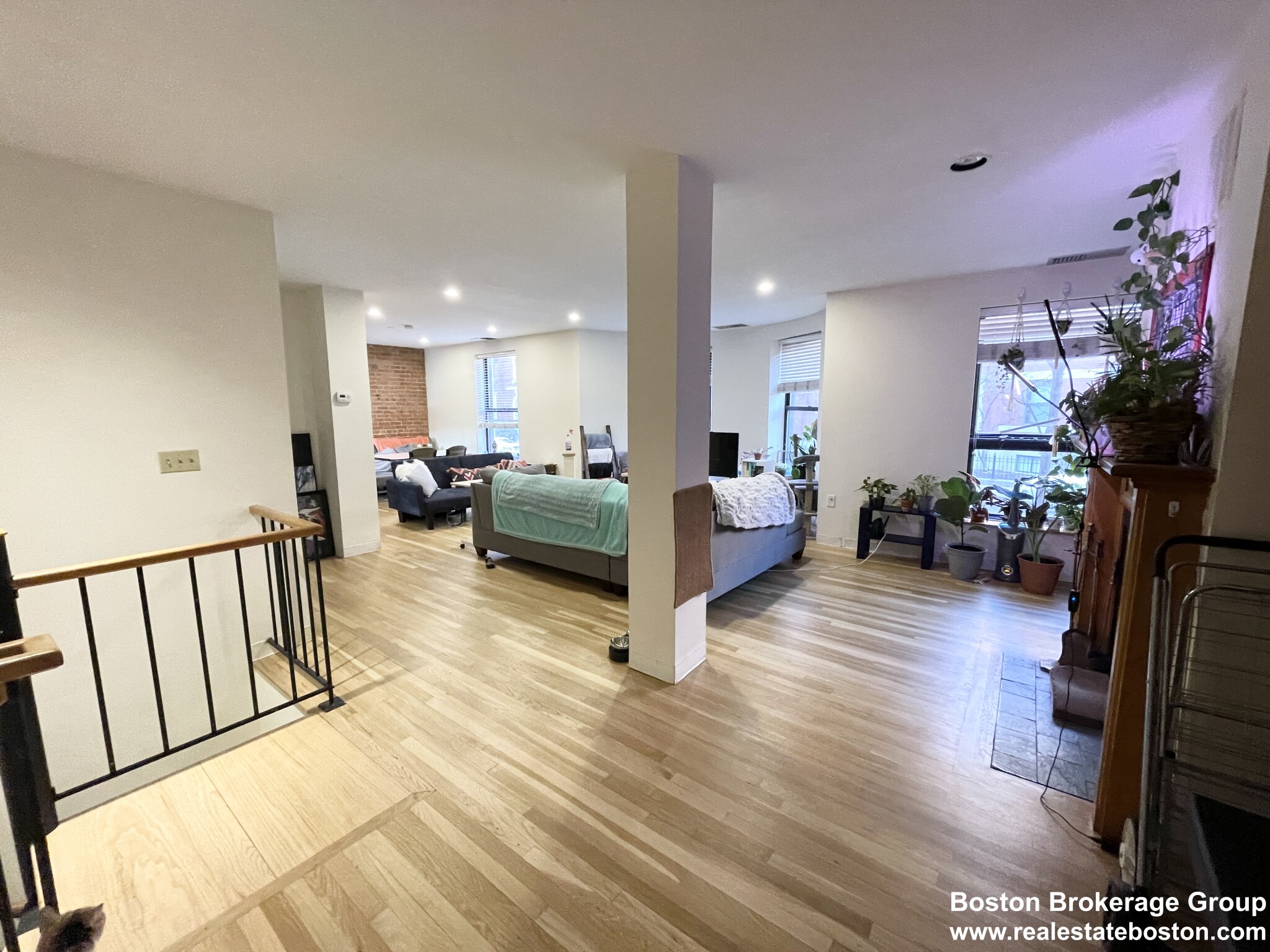 96 Gainsborough St, Fenway