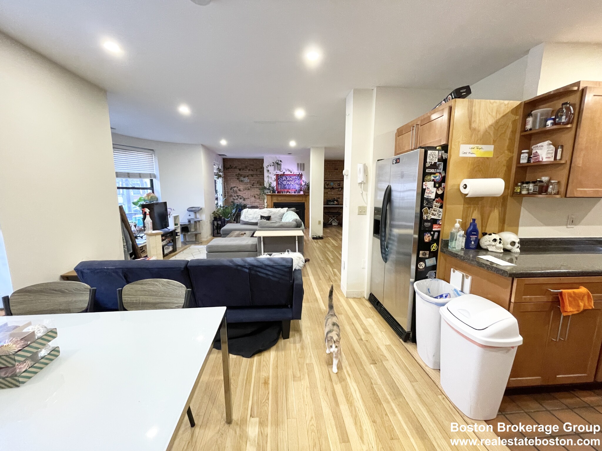 96 Gainsborough St, Fenway